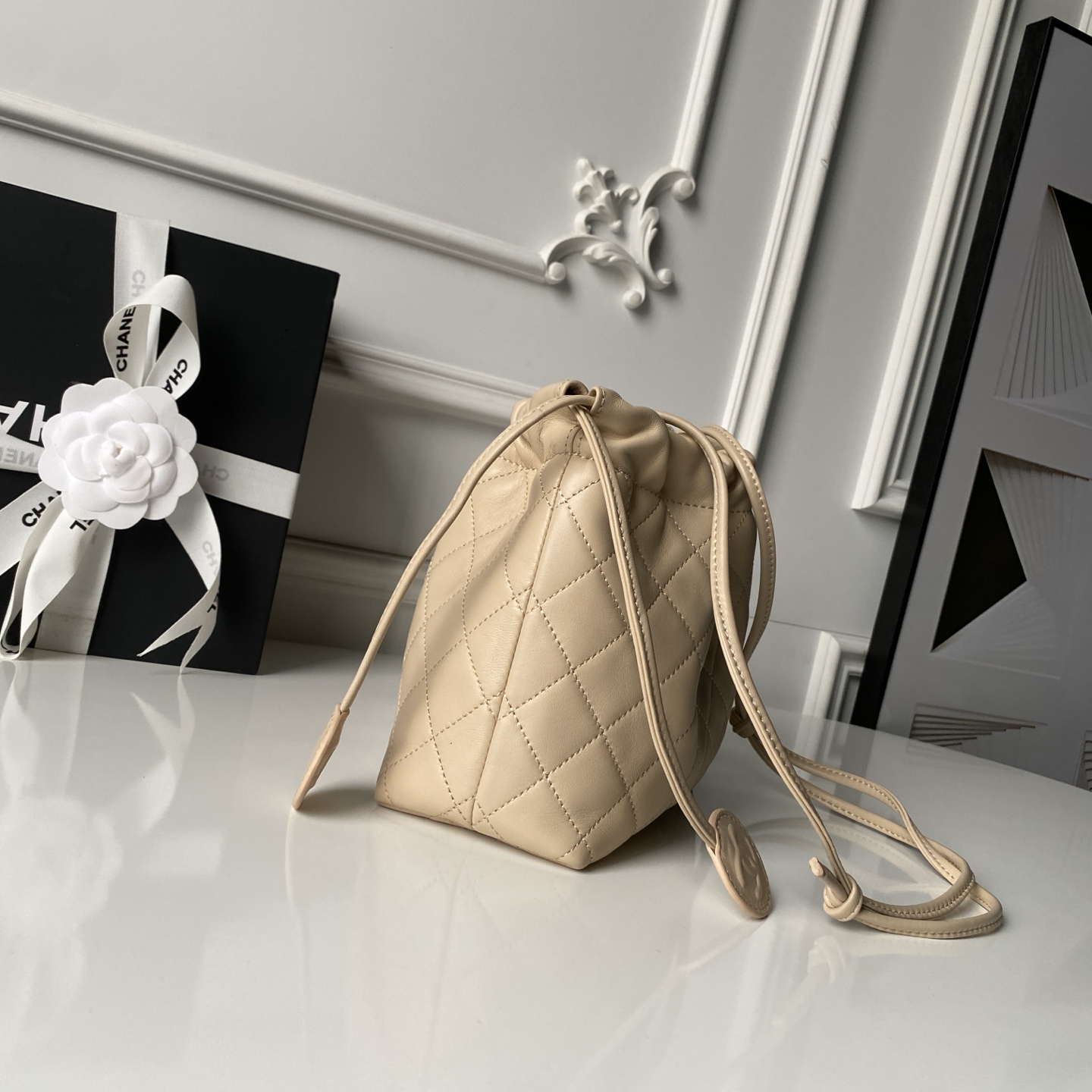 Chanel Style Leather Bag style reference detail image 6 from source 770401