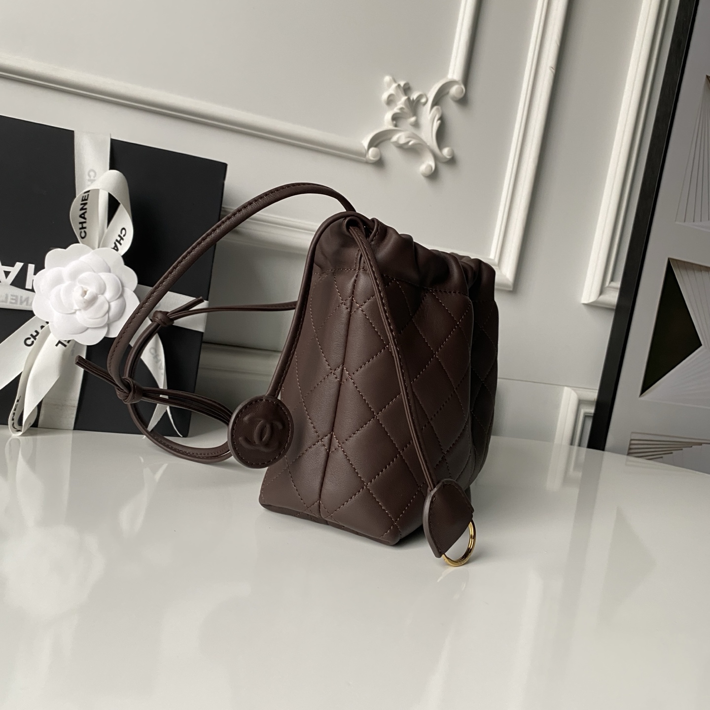 Chanel Style Leather Bag style reference detail image 5 from source 770400