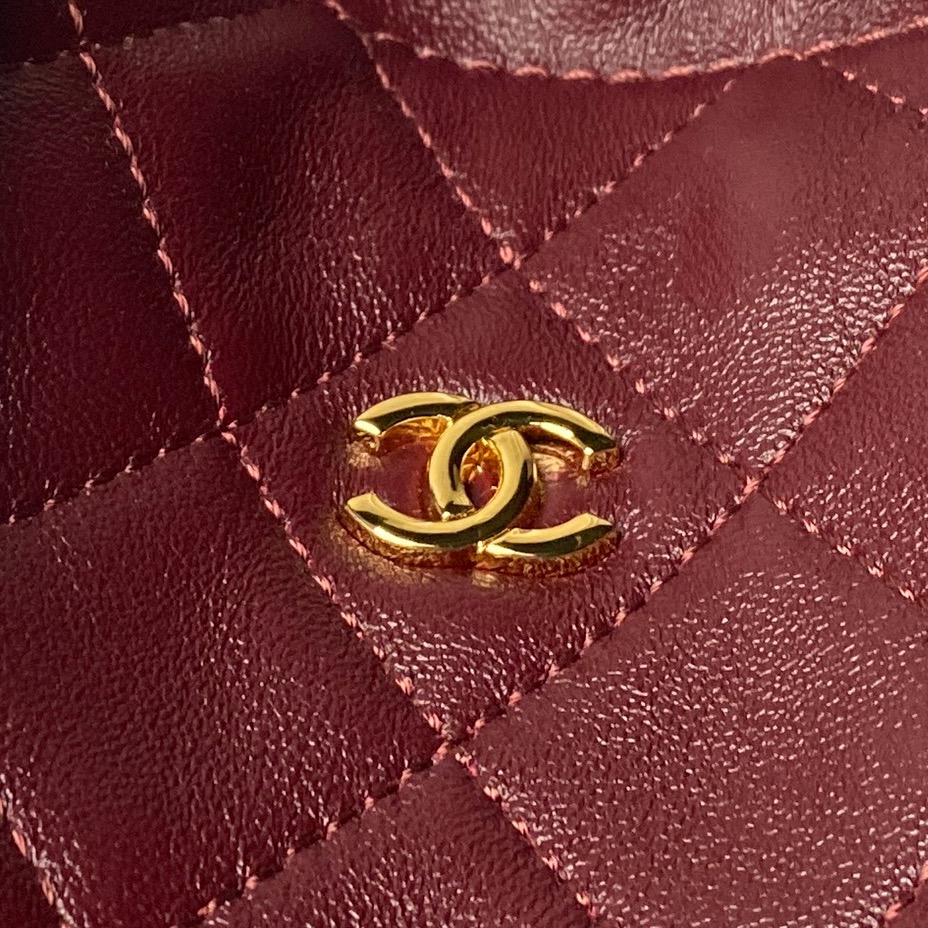 Chanel Style Leather Bag style reference detail image 3 from source 770399