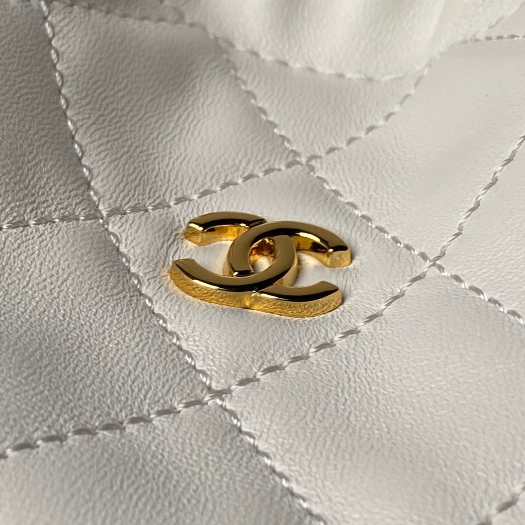 Chanel Style Leather Bag style reference detail image 3 from source 770397