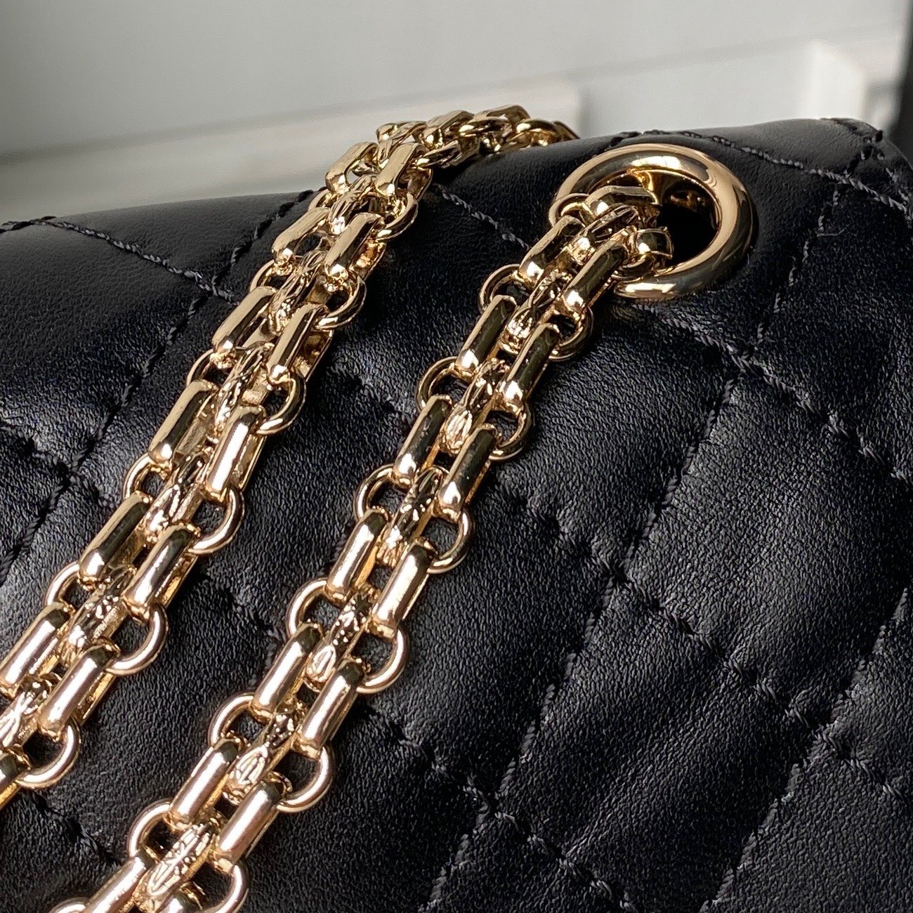 Chanel Style Leather Bag style reference detail image 5 from source 770405
