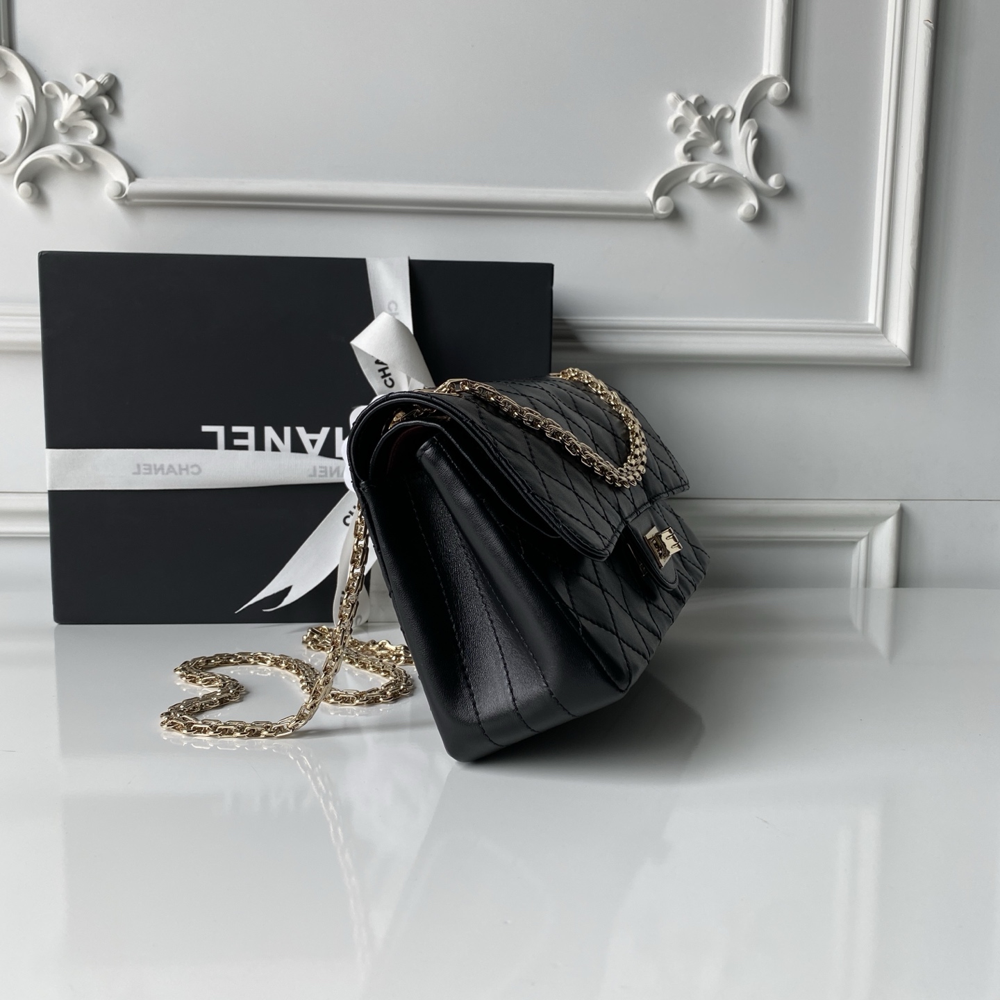 Chanel Style Leather Bag style reference detail image 6 from source 770405