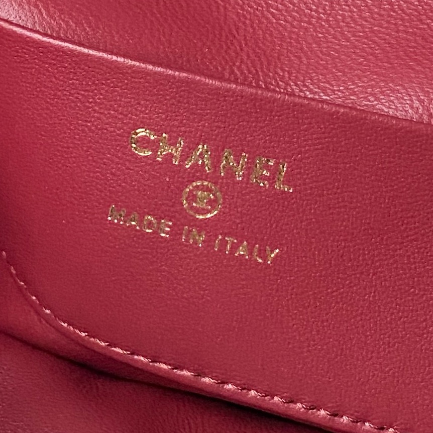 Chanel Style Leather Bag style reference detail image 8 from source 776473