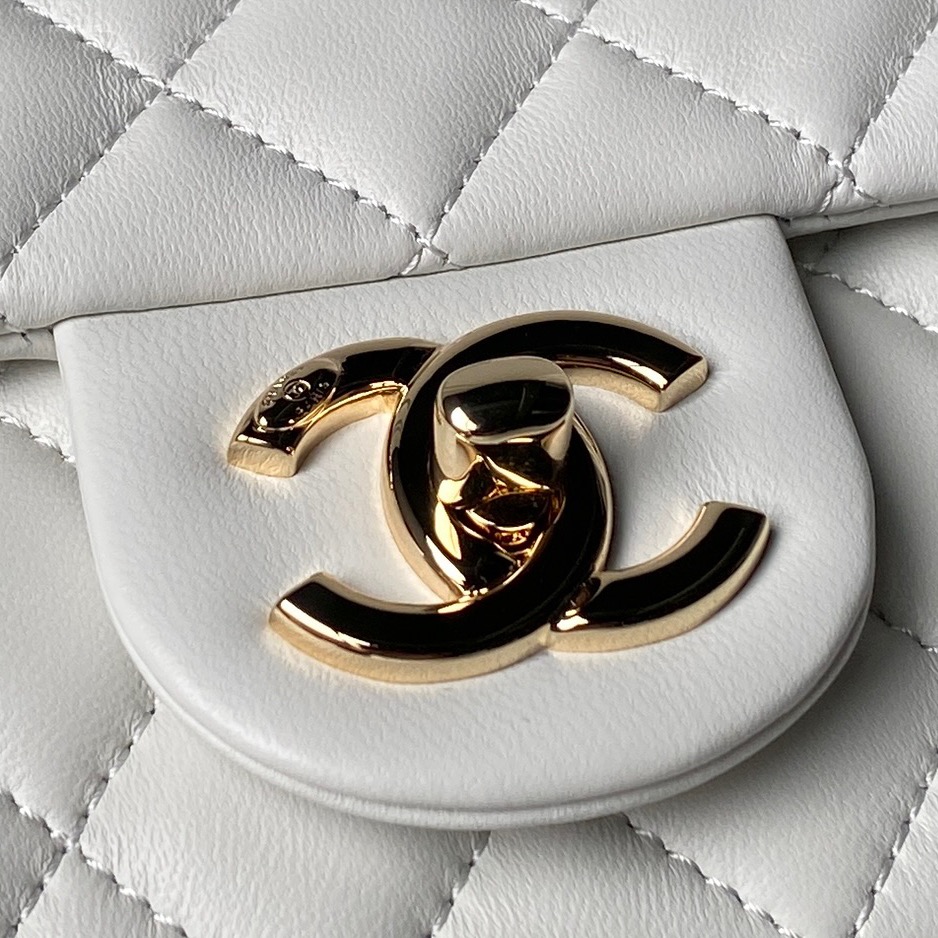Chanel Style Leather Chain Bag style reference detail image 3 from source 776481