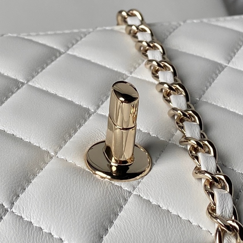 Chanel Style Leather Chain Bag style reference detail image 5 from source 776481