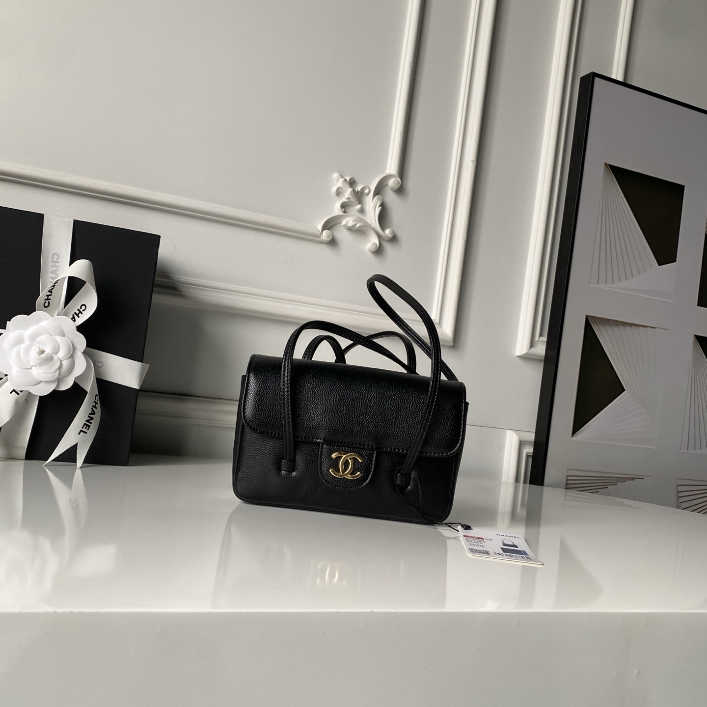 Chanel Style Leather Shoulder Bag style reference detail image 1 from source 776522