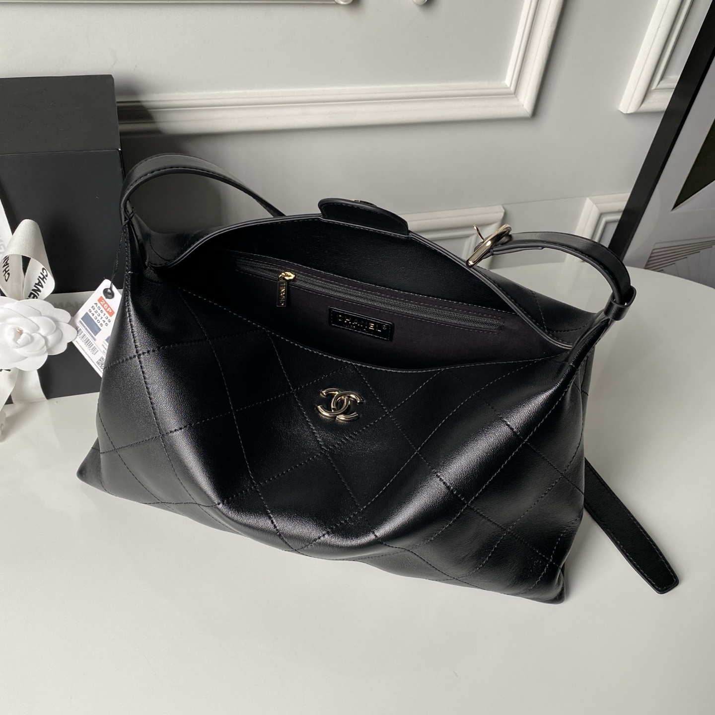 Chanel Style Black Leather Hobo Bag style reference detail image 7 from source 776556
