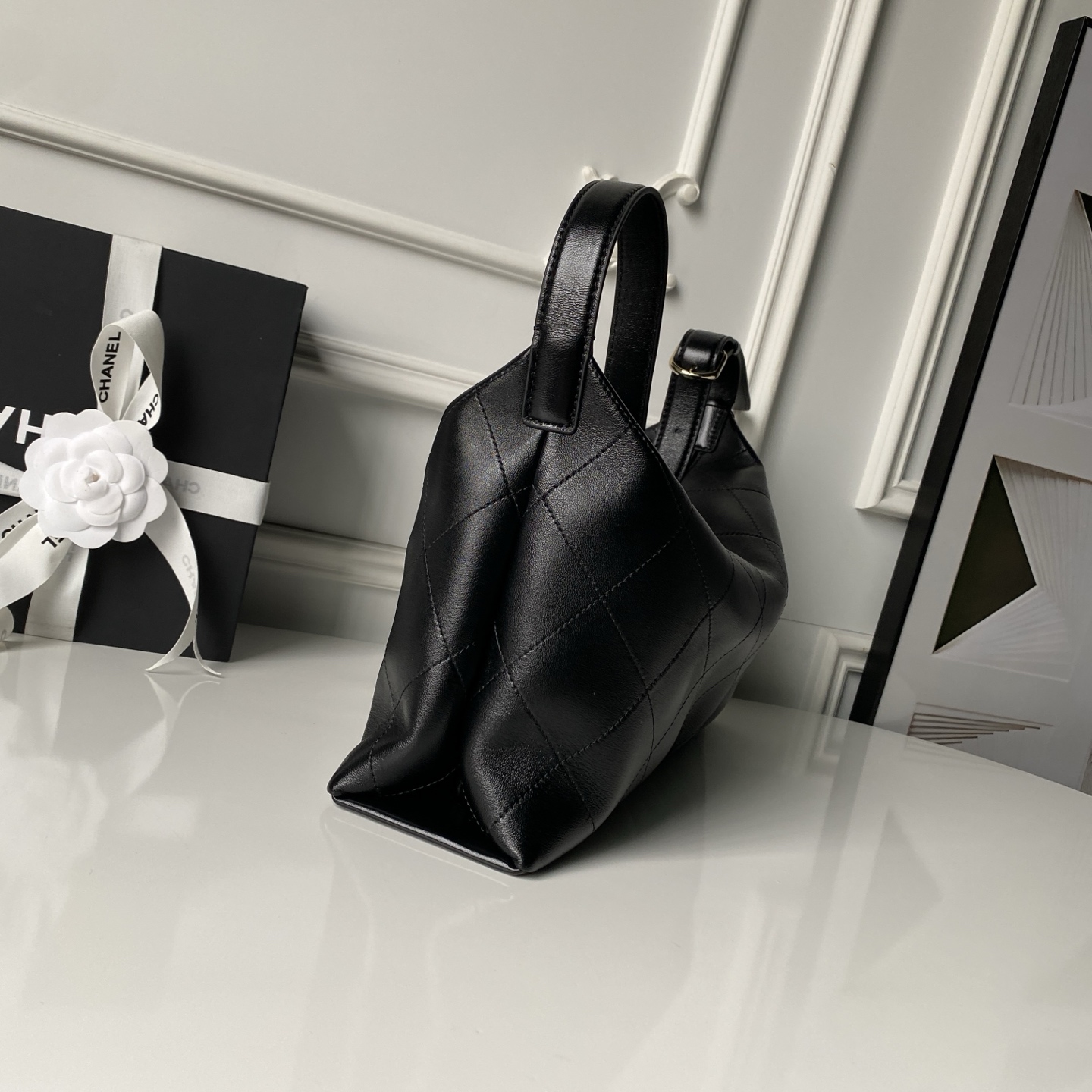 Chanel Style Black Leather Hobo Bag style reference detail image 4 from source 776556