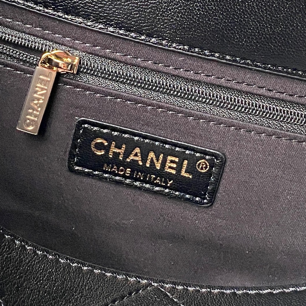 Chanel Style Black Leather Hobo Bag style reference detail image 8 from source 776556