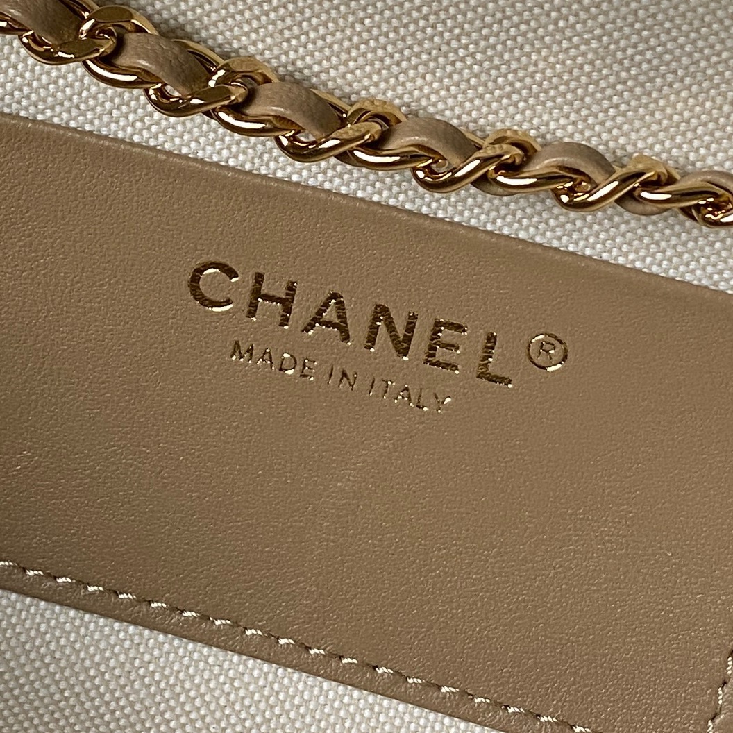 CHANEL Quilted Suede Leather Chain Shoulder Bag