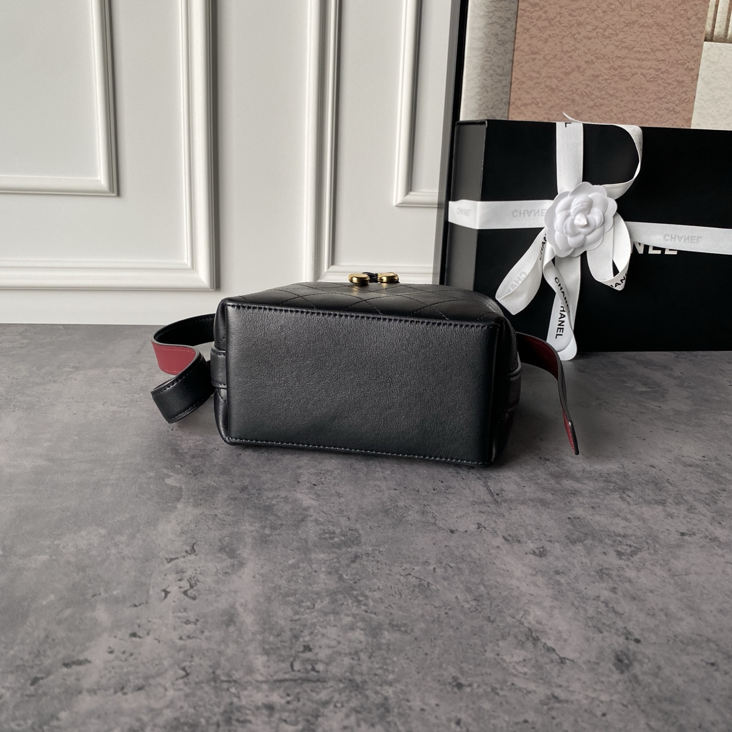Black Quilted Drawstring Bucket Bag