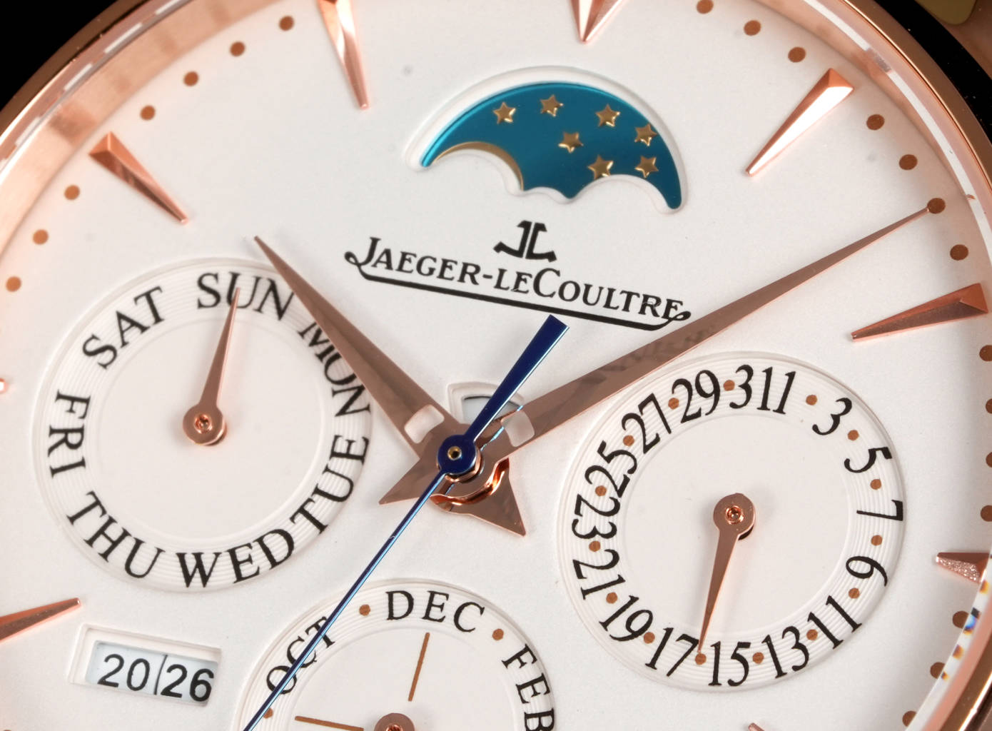 Innovative Watch with White and Gold Elements, Advanced Calendar and Alarm Features - 图片 4