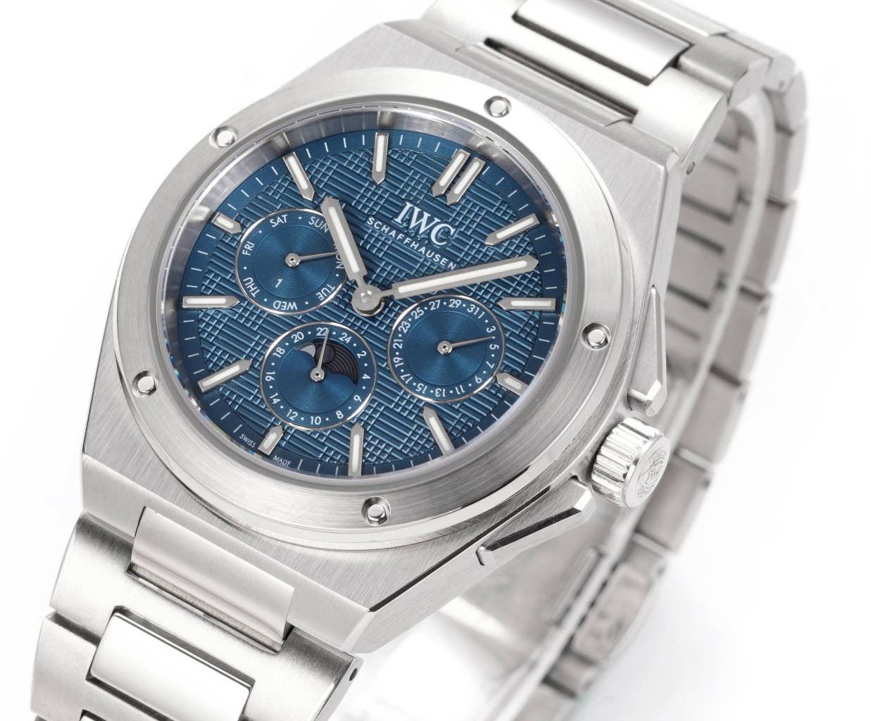 IWC Ingenieur Perpetual Calendar 41 boîtier en acier inoxydable, lunette en acier, cadran bleu, bracelet en acier 41 mm Automatique pour homme