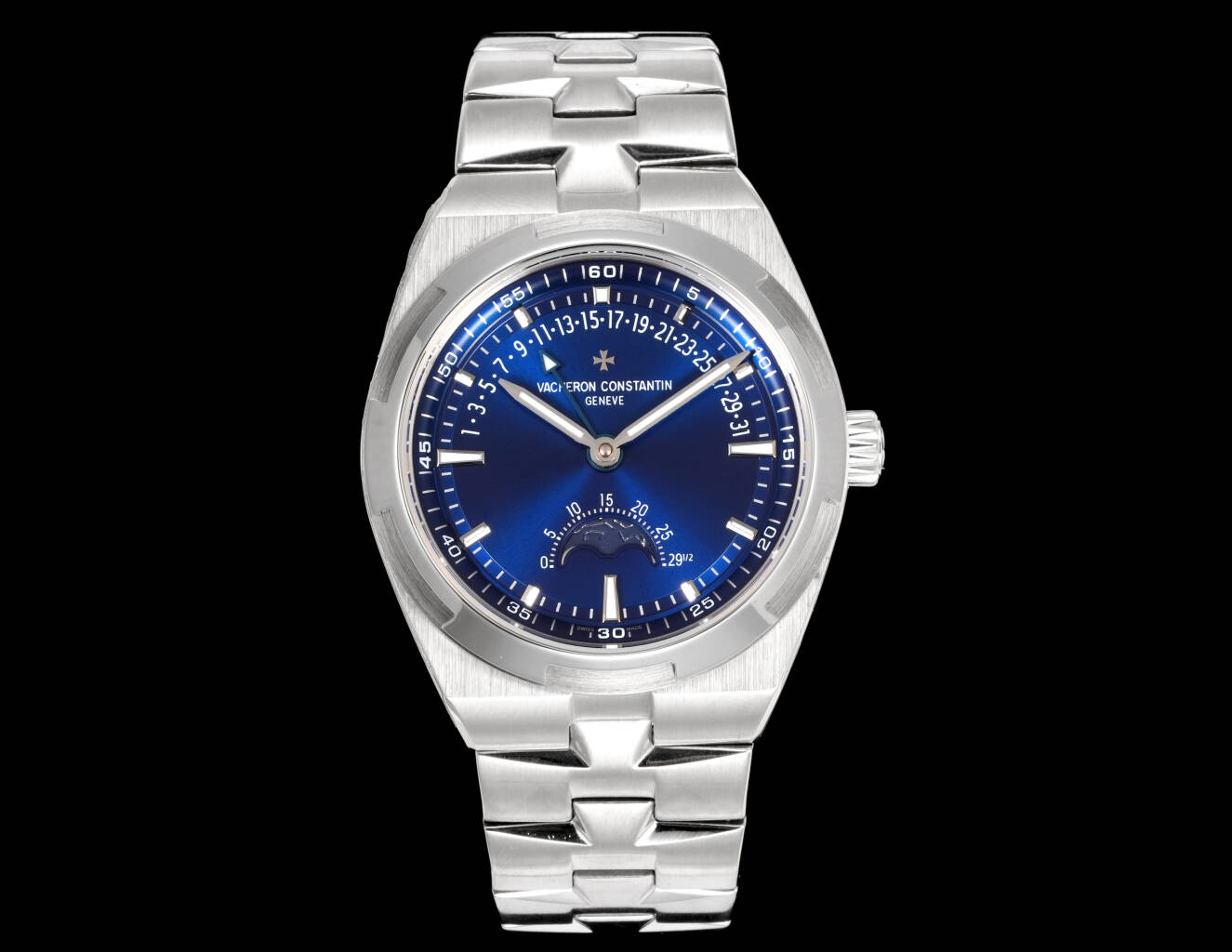 NO:850287,White gold Vacheron constantin classic beauty appreciation Vacheron Constantin's universal retrograde calendar watch model 4000V/210A-B911 can be called a milestone of extraordinary significance. It embodies the horological complications of Geneva's long tradition of watchmaking, reflecting the wonderful fusion of extraordinary skills and the fashion of the times. It uses self-made Cal. R31L/2 movement (imported upgrade and modification) with a diameter of 41 mm!  The steel belt is synchronized with the official website and can be disassembled with one click. At the same time, the matching tape can be freely replaced!  Look for the bottom cover code 2074102. All watch lovers are welcome to taste it.,,vacheron19860909白 金 Vacheron constantin 经典之美品鉴江诗丹顿众横四海逆跳日历款腕表 型号4000V/210A-B911 堪称意义非凡的里程碑之作.凝聚着日内瓦悠久制表传统的钟表复杂功能,体现出超凡技艺与时代风尚的绝妙融合. 采用自制Cal. R31L/2机芯（进口升级改装）直径41毫米 ！钢带官网同步 一键拆卸 同时另可自由更换搭配胶带 ！认准底盖编码2074102 欢迎各大表友品鉴.,,vacheron,Watch