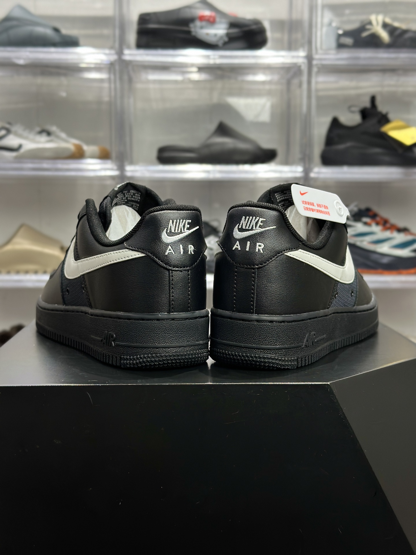 Nike Air Force 1 '07 LV8 黑灰渐变皮革板鞋 IR0592-001