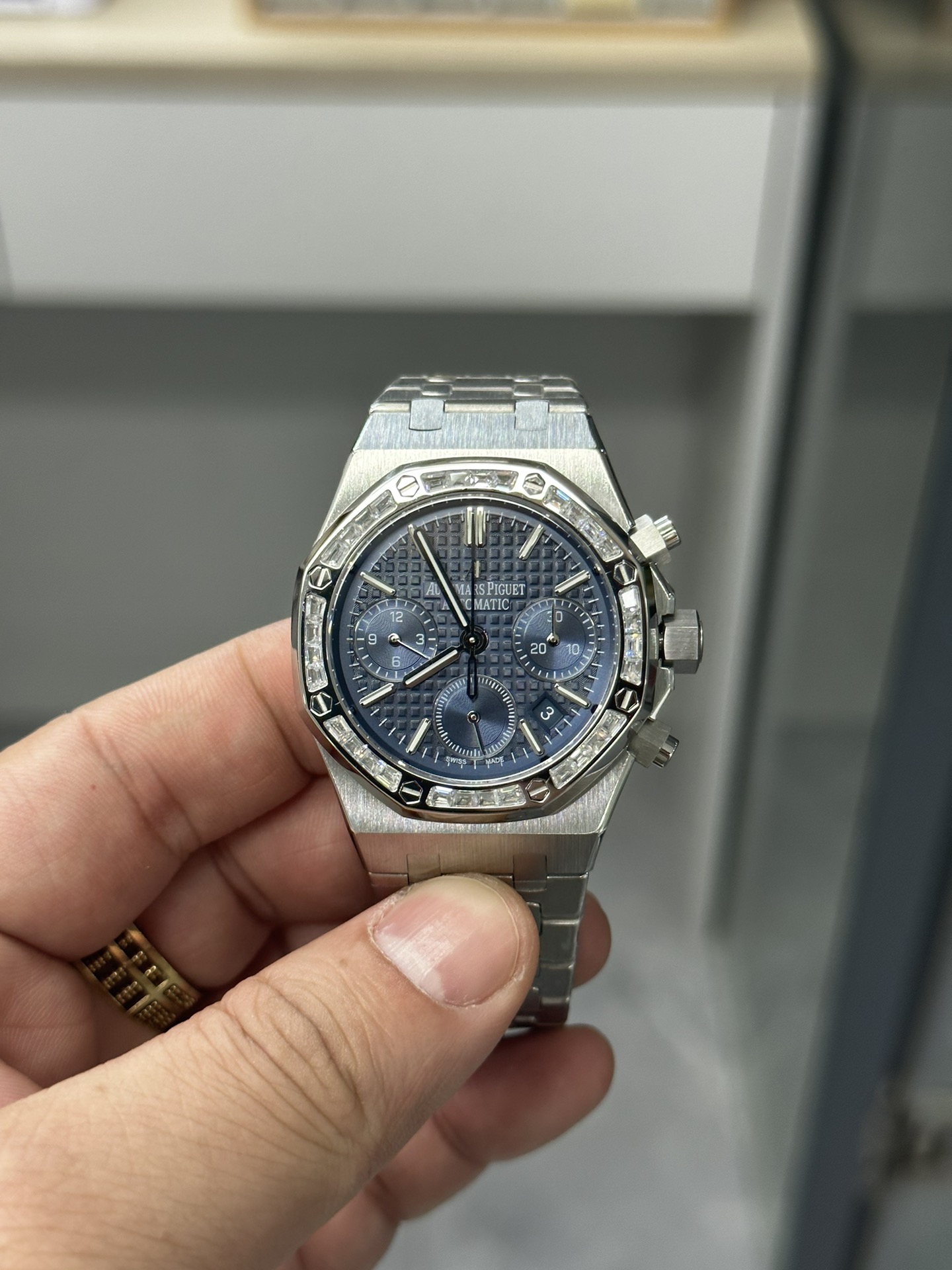 NO:147664,Royal Oak Series 26715BC.ZZ.1356BC.01 38mm size 1:1 Currently the highest mechanical movement version, beautiful workmanship.19860909皇家橡树系列26715BC.ZZ.1356BC.01 38mm尺寸1:1目前最高机械机芯版本,做工漂亮.,,Watch