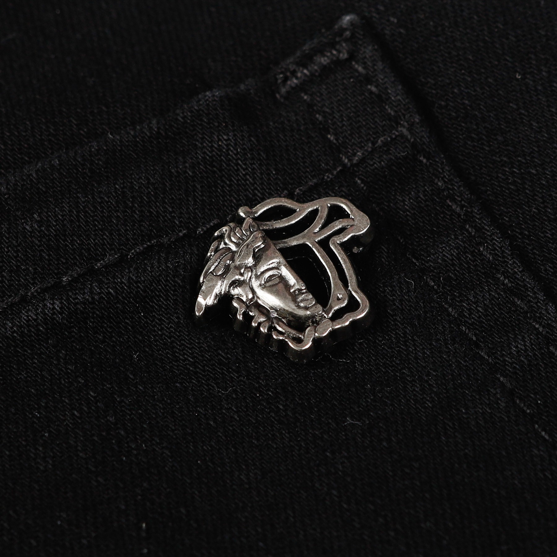 Versace Shorts: Latest High-Quality Water Washed Cotton Jeans Launch - 图片 6