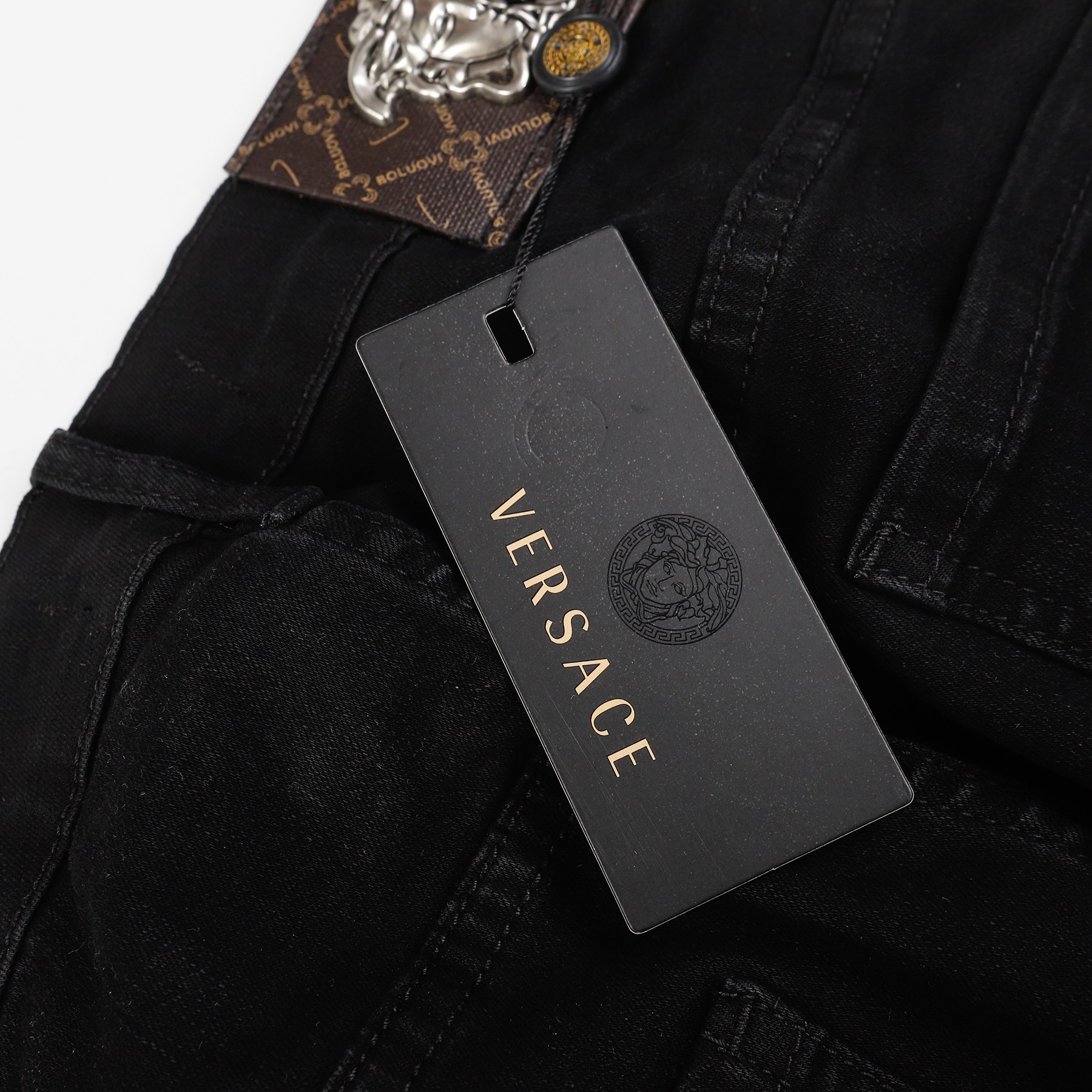 Versace Shorts: Latest High-Quality Water Washed Cotton Jeans Launch - 图片 8