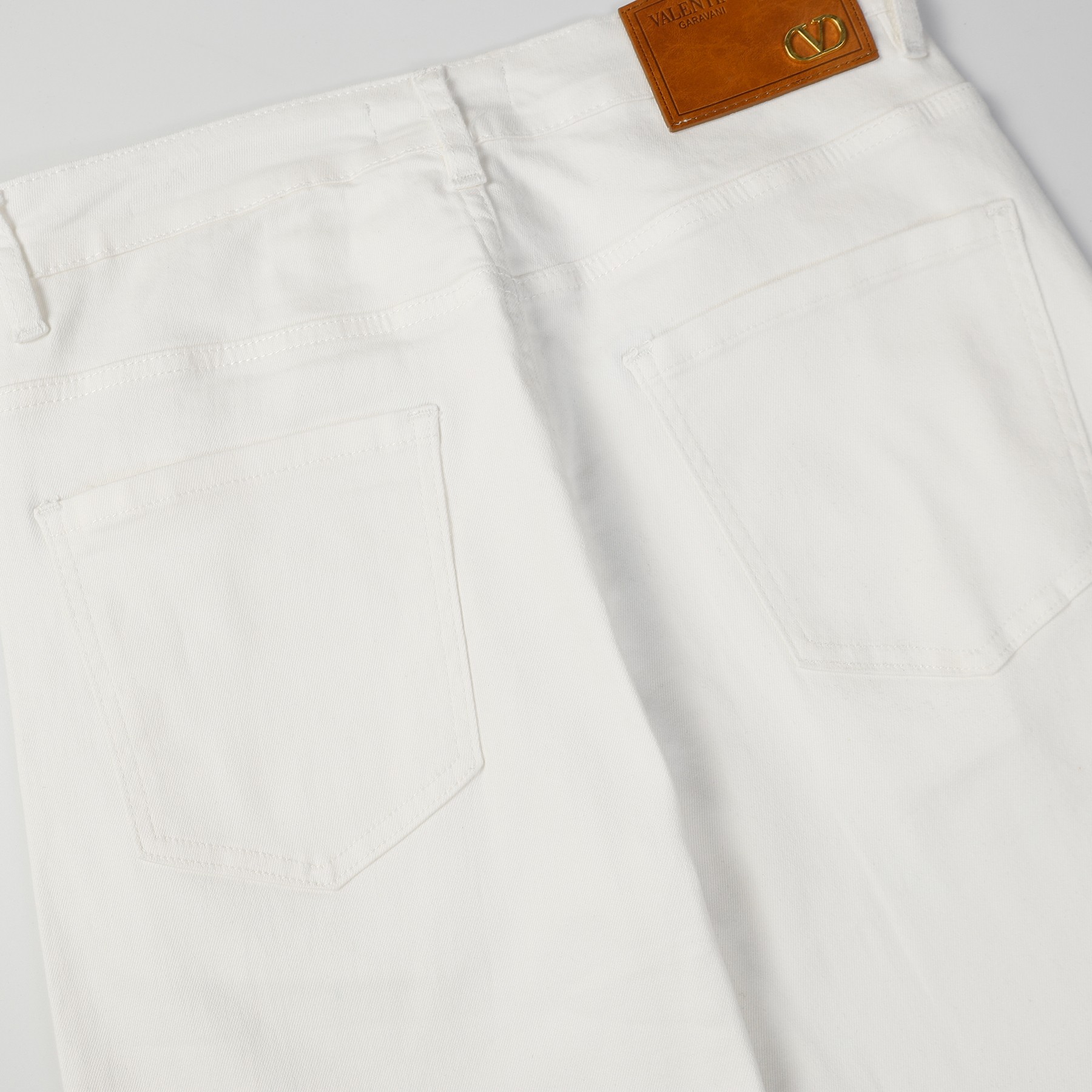 Fashionable 2024 Cowboy Jeans with Unique Features and Synchronized Attachments - 图片 3
