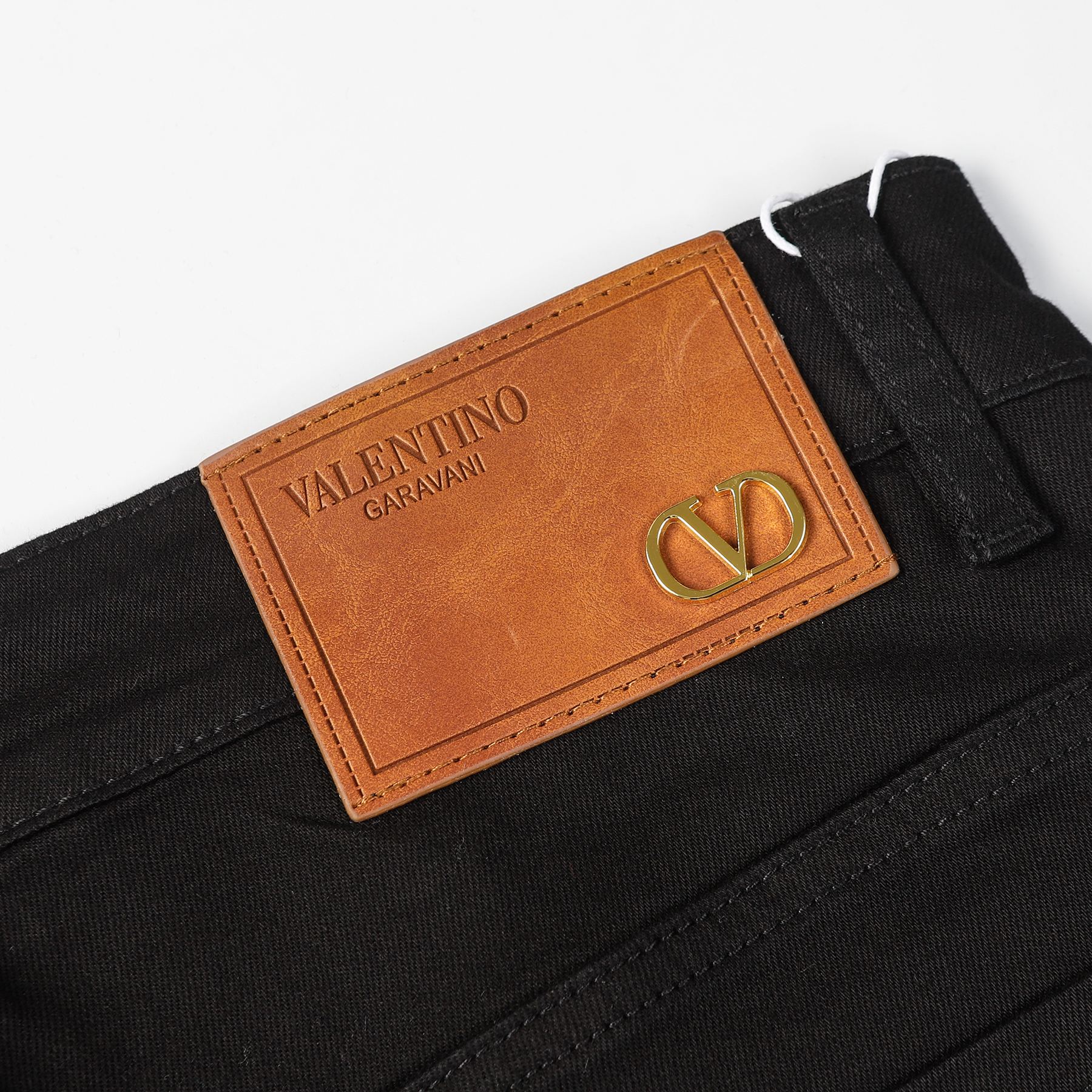 Fashionable 2024 Jeans: Innovative Design with Comfort and Style - 图片 4
