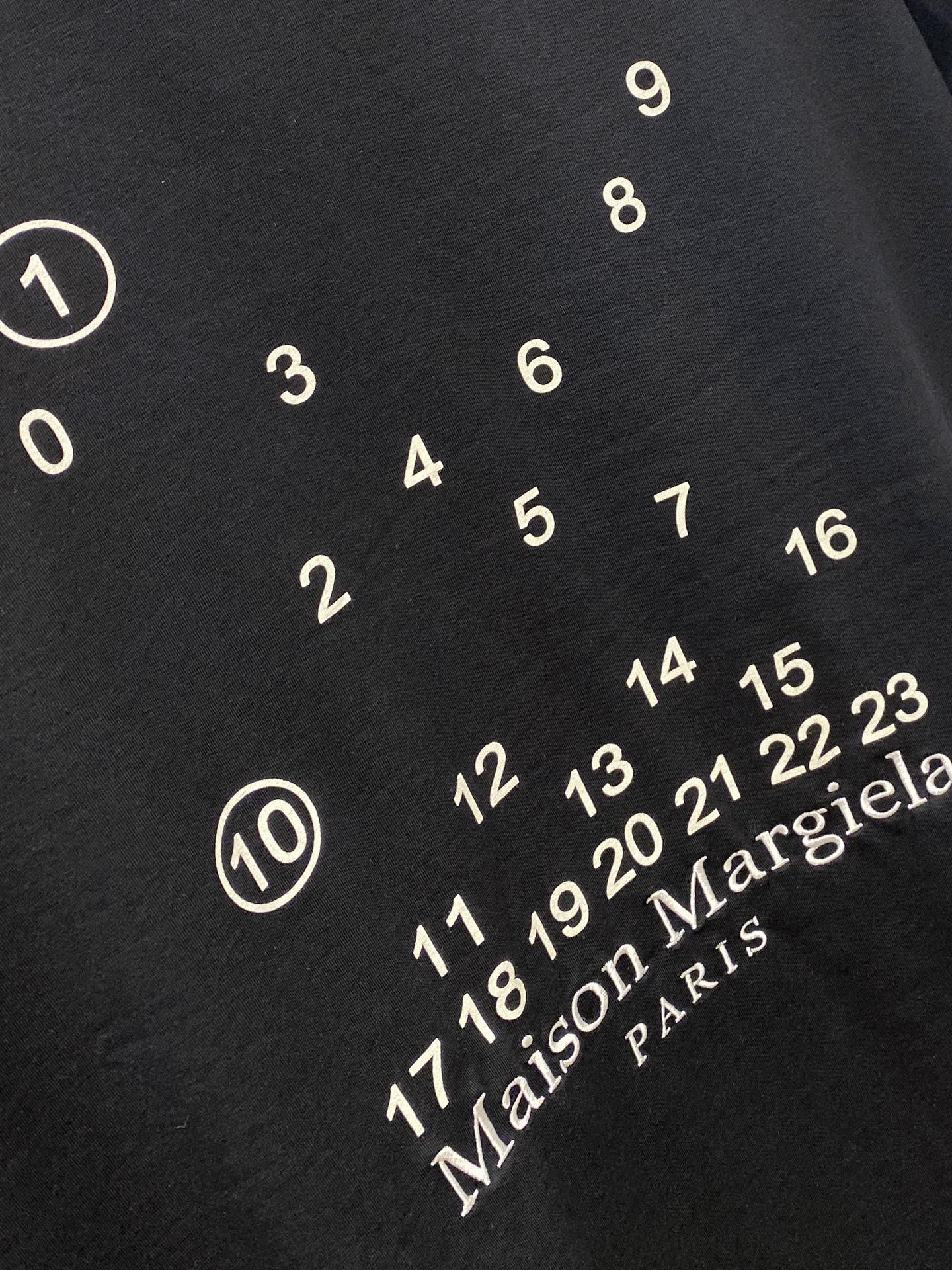 马吉拉2024新品短袖T恤帅气时尚胸前顶级印花刺绣字母logo简约百搭款面料棉不仅挺括保持潮流的廓形又穿