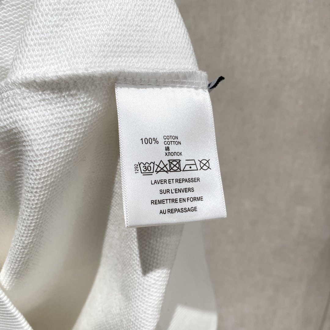 KENZO2023新品卫衣帅气时尚胸前顶级印花图案字母logo简约百搭款面料棉不仅挺括保持潮流的廓形又穿