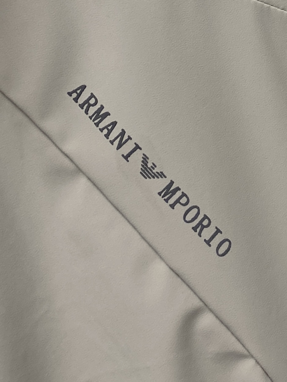 阿玛尼2024新品夹克外套时尚帅气简约百搭款胸前顶级印花图案字母logo定制原版面料不仅挺括保持潮流的廓