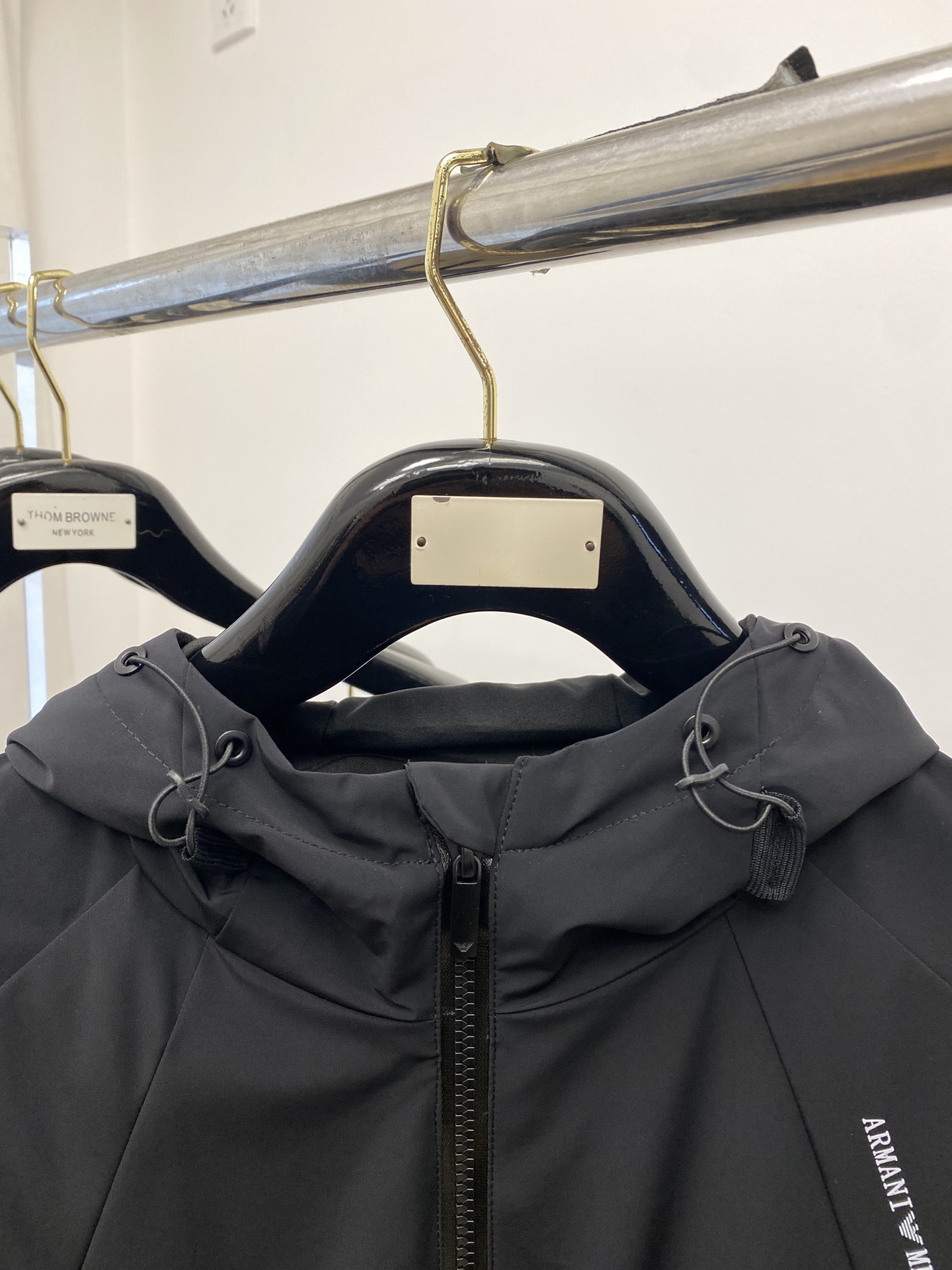 阿玛尼2024新品夹克外套时尚帅气简约百搭款胸前顶级印花图案字母logo定制原版面料不仅挺括保持潮流的廓
