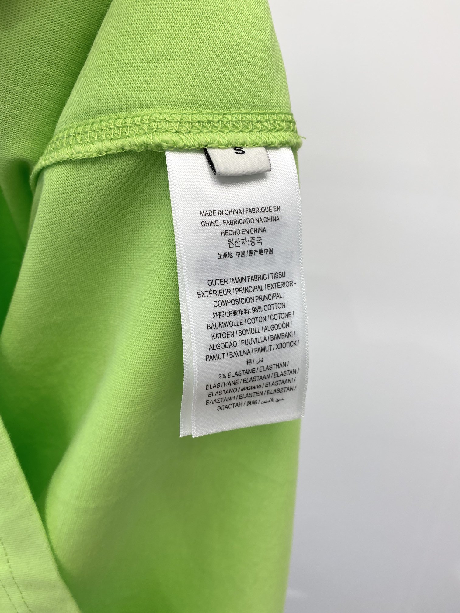 YSL圣罗兰2024新品短袖T恤帅气时尚胸前顶级印花字母logo简约百搭款面料棉不仅挺括保持潮流的廓形又