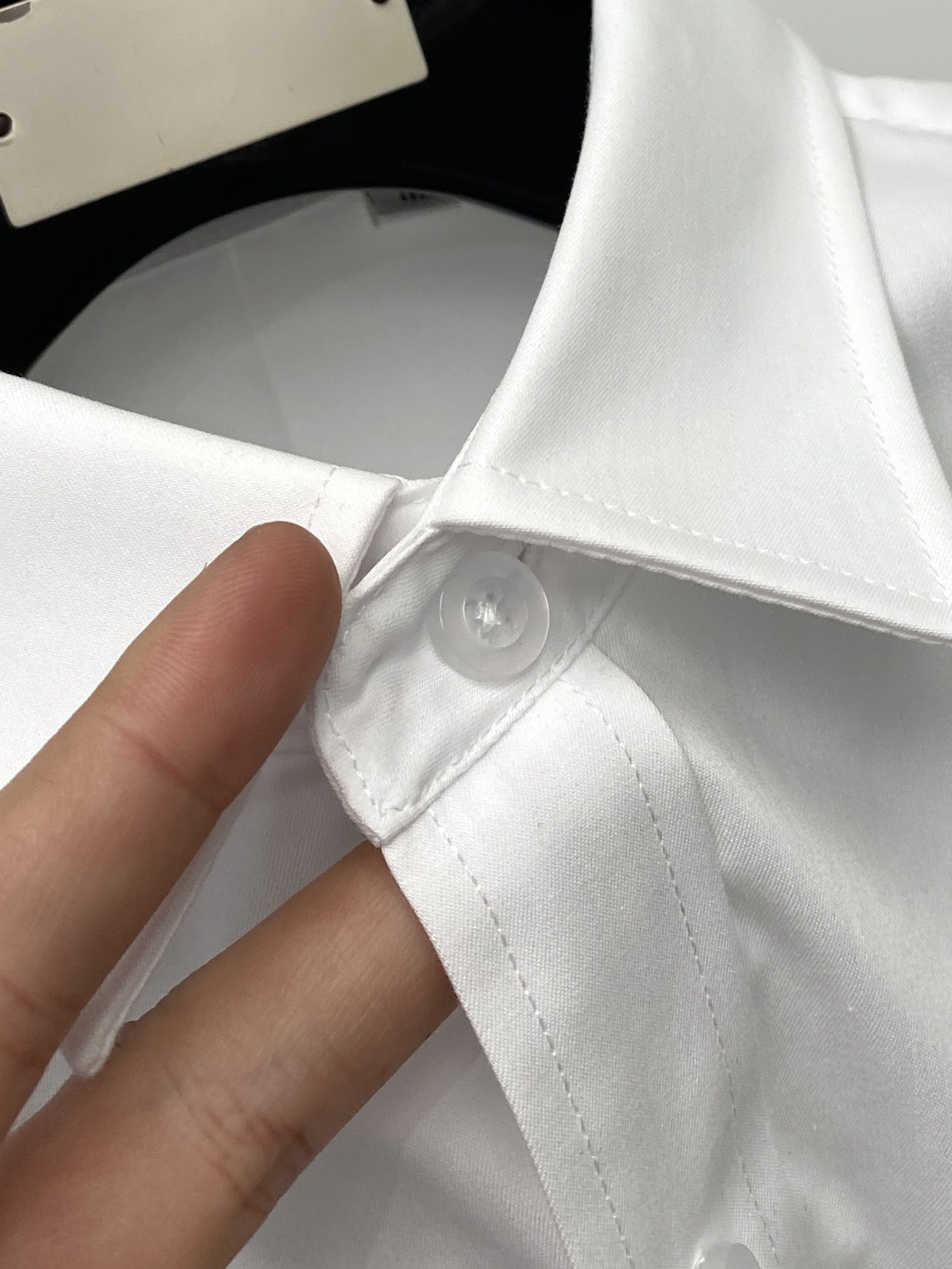古奇2024新款衬衫打造时装艺术感立体剪裁修身版型上身效果很帅气微彰显品位整体细节可以对比效果非常有型码
