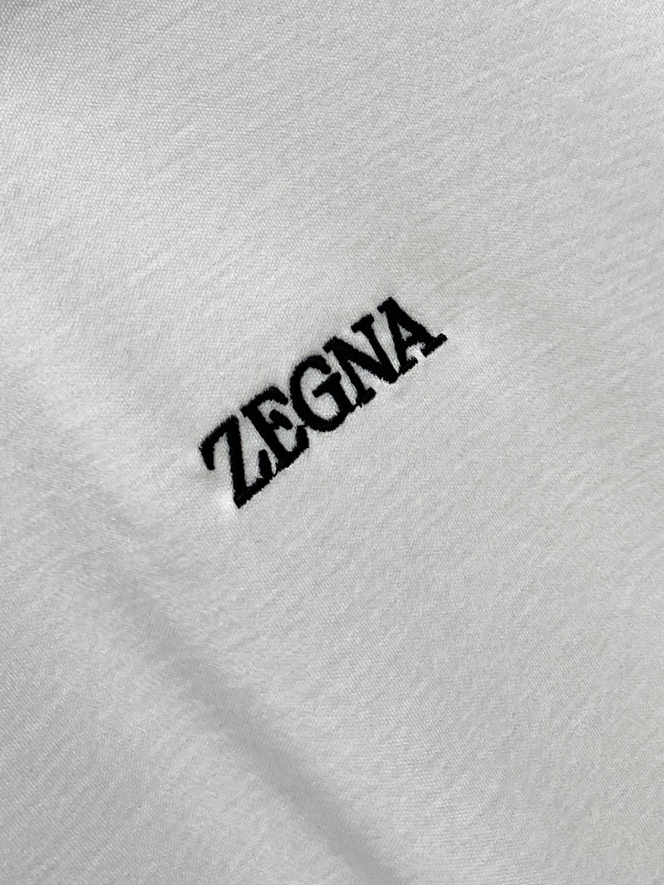 杰尼亚2024新品短袖T恤帅气时尚胸前精致刺绣字母logo简约百搭款面料棉不仅挺括保持潮流的廓形又穿着舒