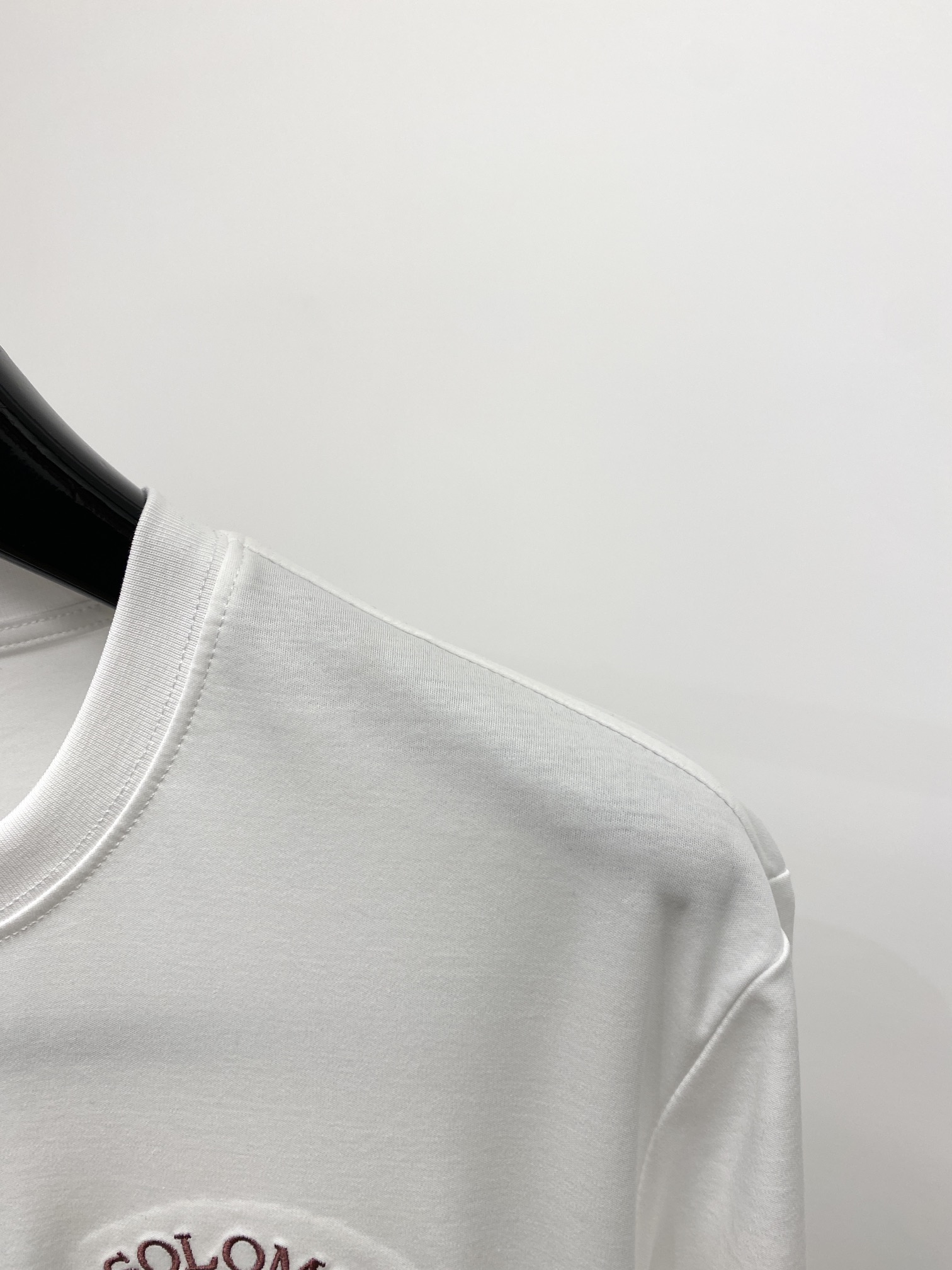 BrunelloCuc1nelli2024新品短袖T恤帅气时尚胸前精致刺绣图案字母logo简约百搭款面料