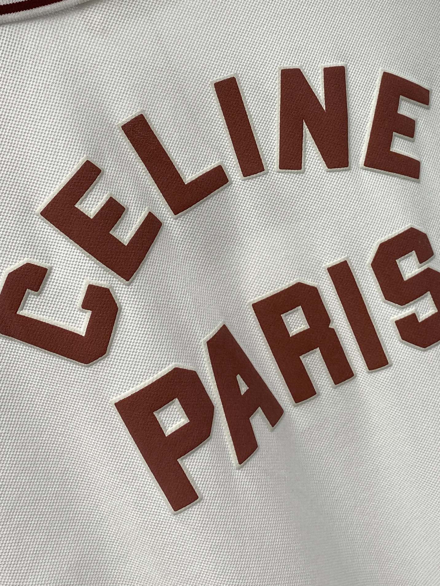 Celine赛琳2024新品短袖T恤帅气时尚胸前顶级印胶字母logo简约百搭款面料棉不仅挺括保持潮流的廓