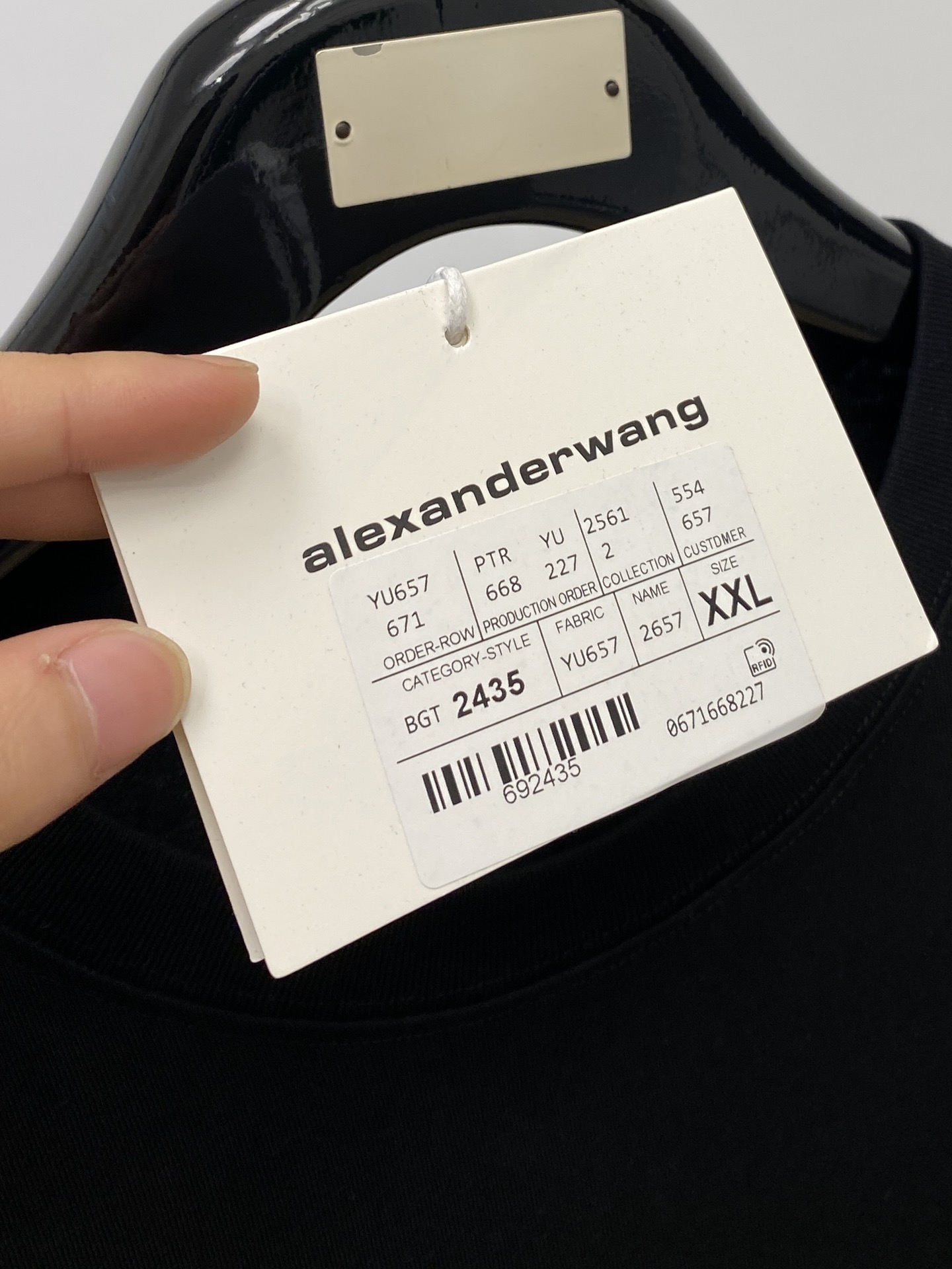 alexarderwang2024新品短袖T恤帅气时尚胸前直喷工艺字母logo简约百搭款面料棉不仅挺括保