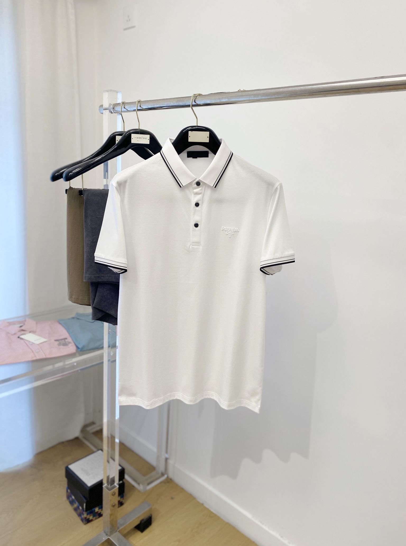 Prada Haut
 Vêtements T-Shirt Coton Fashion Manches courtes