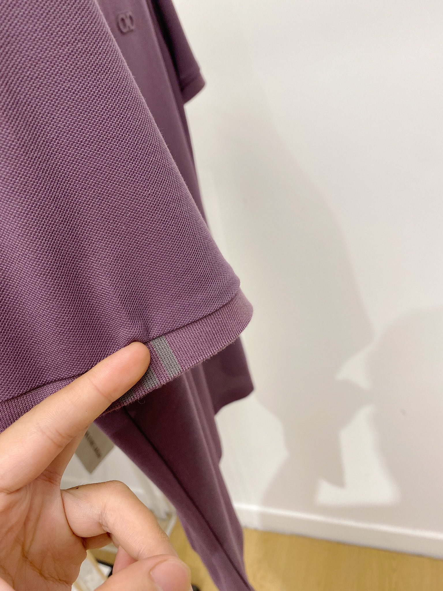 “Firagmu 2025 New Short-Sleeve T-Shirts: Handsome Curvature Design, Cotton Fabric, $100” - 图片 7