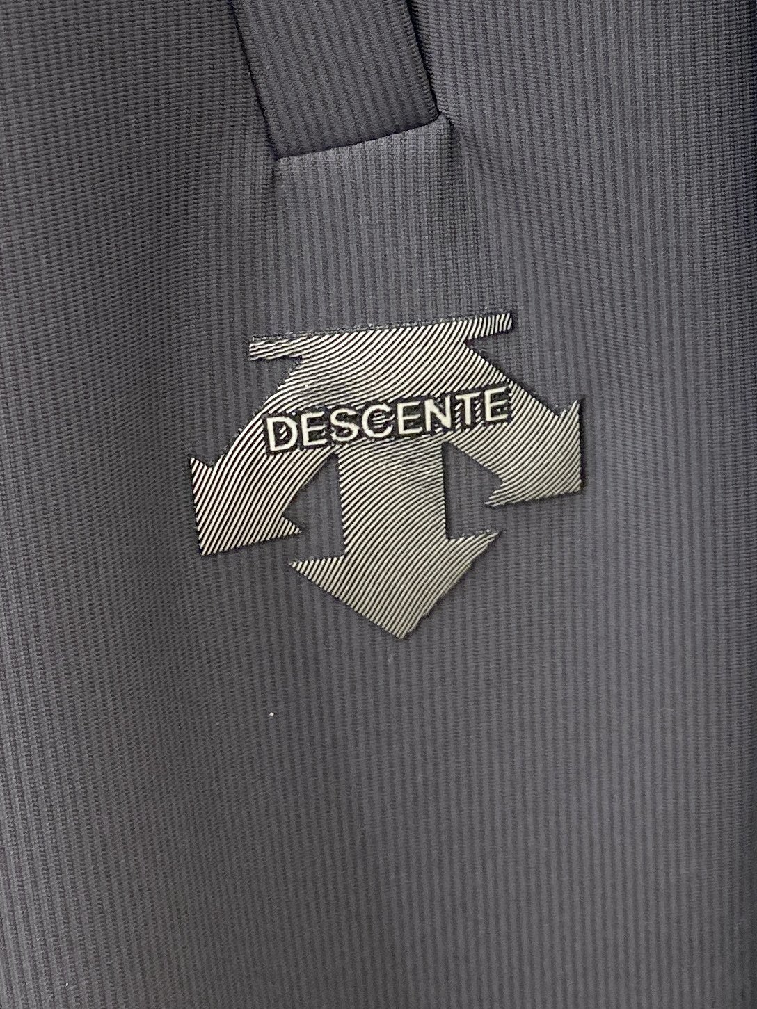  DESCENTE迪桑特、爆款休闲裤 高弹显瘦必爆简约百搭爆款，做工精细，每一针都看得到用心，超多明星网