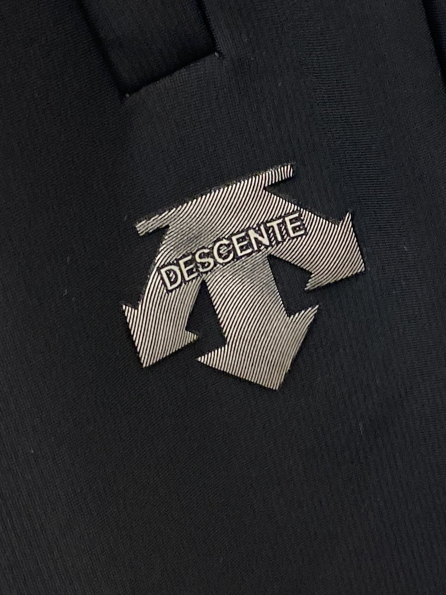  DESCENTE迪桑特、爆款休闲裤 高弹显瘦必爆简约百搭爆款，做工精细，每一针都看得到用心，超多明星网