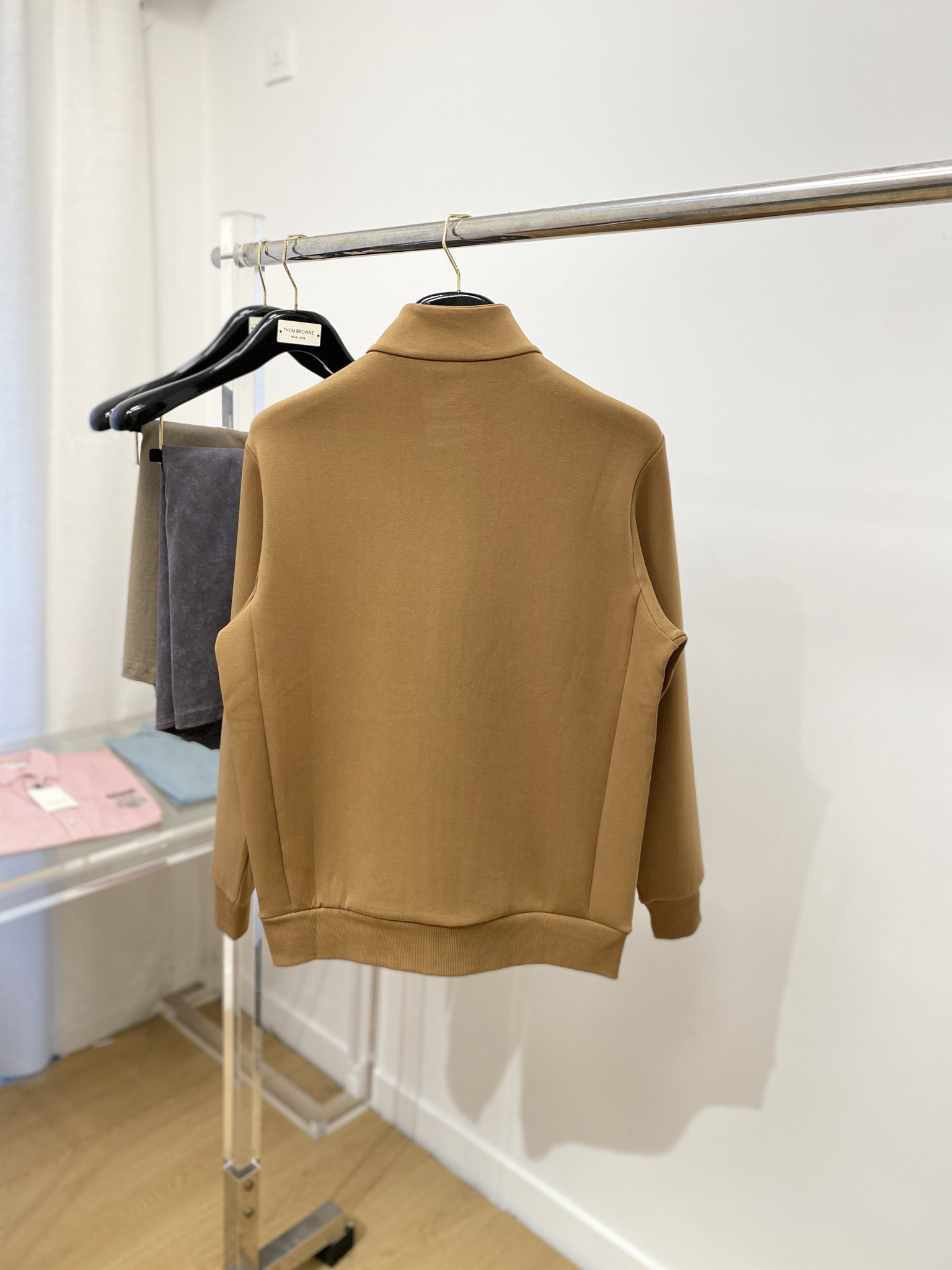 DESCENTE迪桑特、2024新品卫衣外套，帅气时尚，肩部顶级印胶图案logo，简约百搭款。面料棉 不