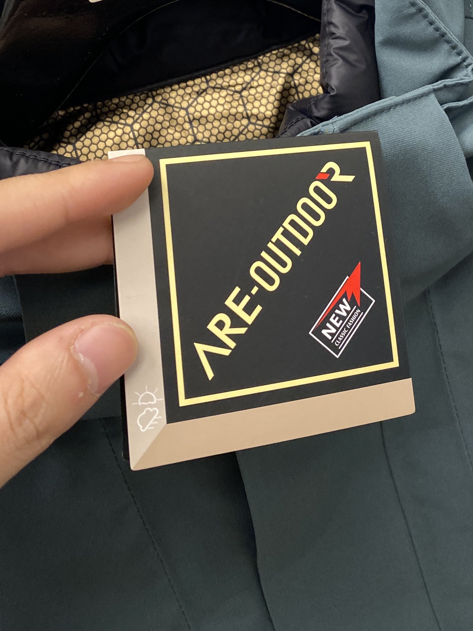  始祖鸟、新品可拆卸羽绒夹克外套，时尚帅气，袖口顶级印花图案logo，简约百搭款，定制原版面料，不仅挺括