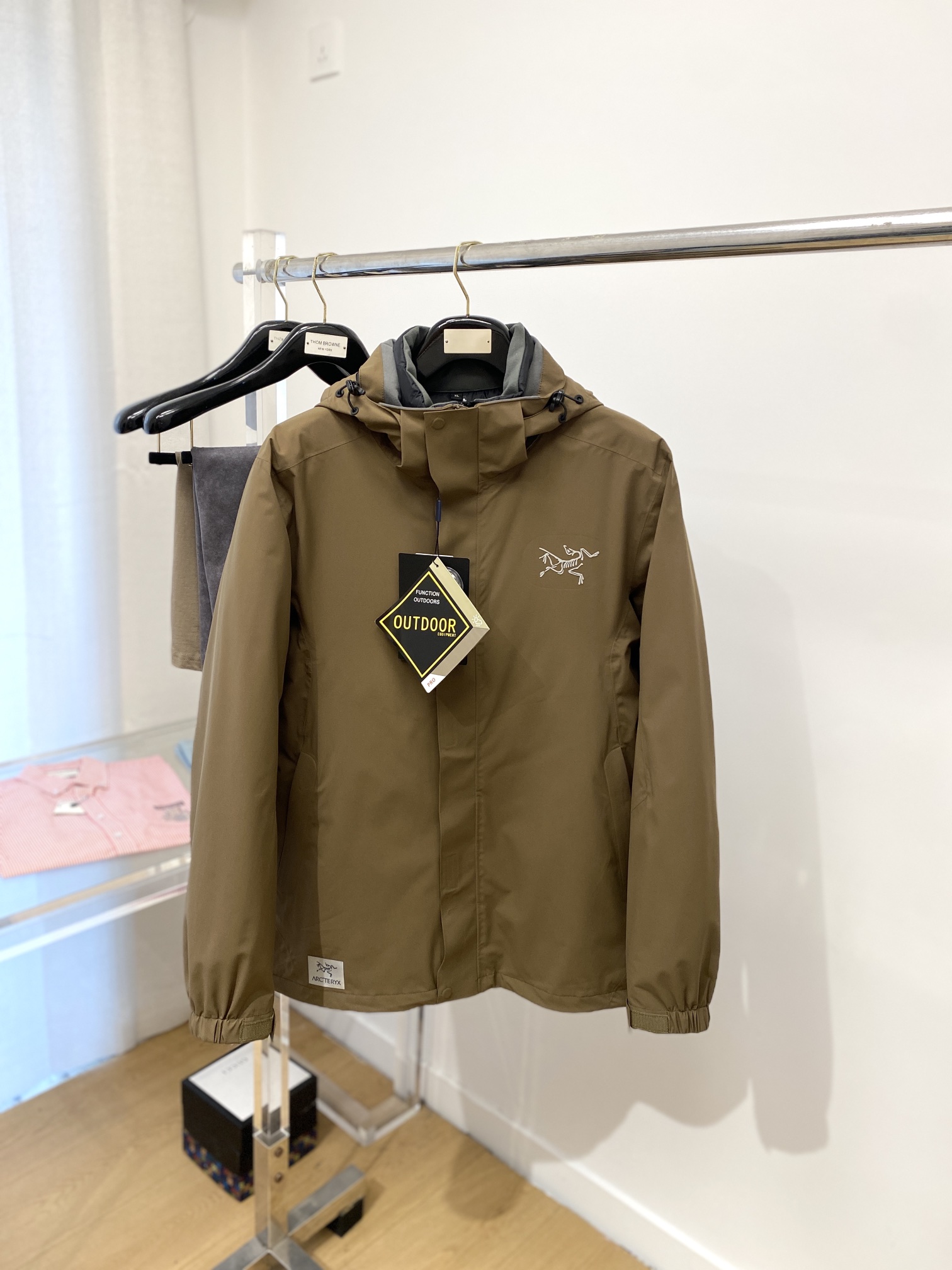  始祖鸟、新品可拆卸羽绒夹克外套，时尚帅气，胸前顶级印胶图案logo，简约百搭款，定制原版面料，不仅挺括
