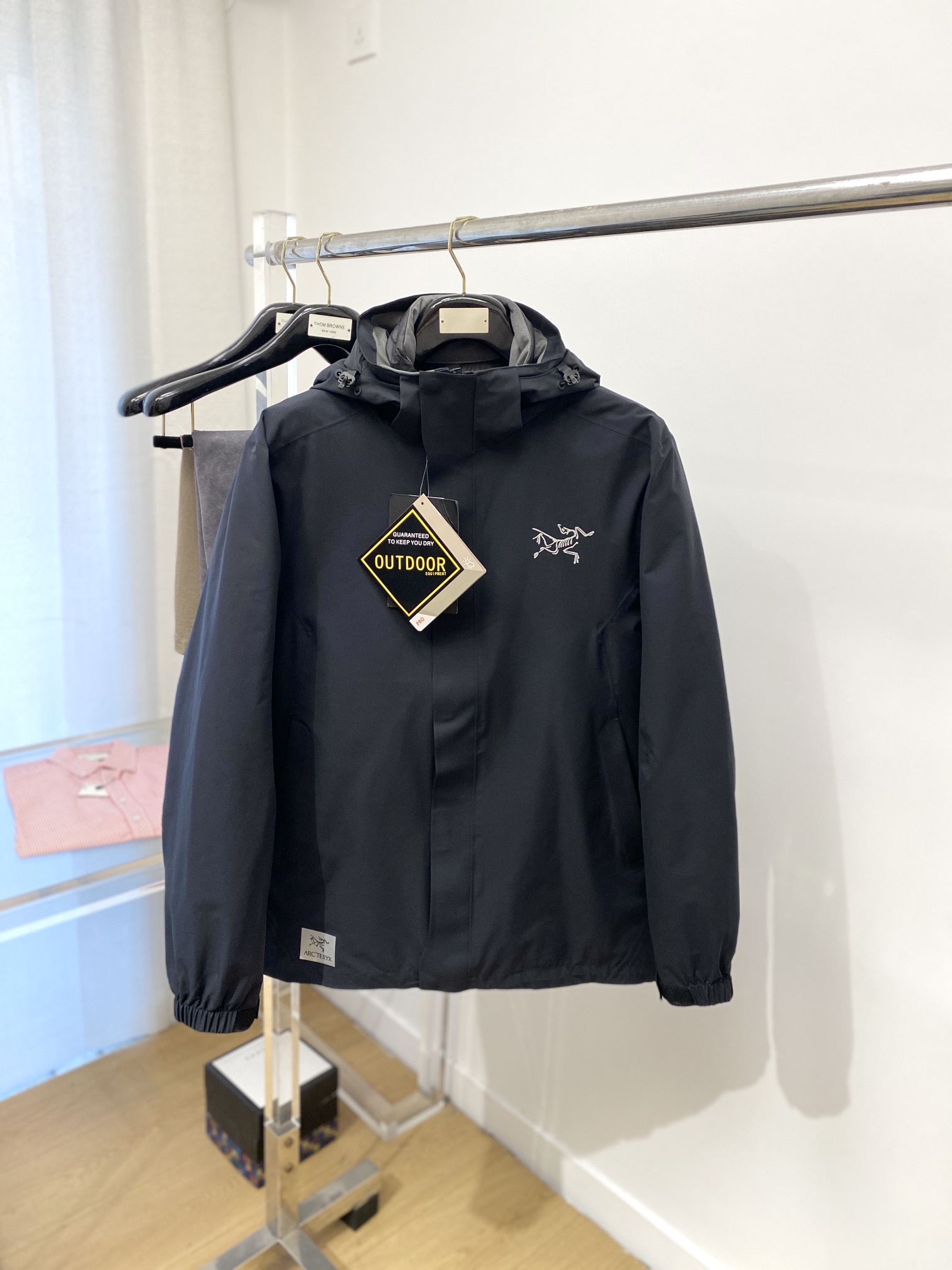  始祖鸟、新品可拆卸羽绒夹克外套，时尚帅气，胸前顶级印胶图案logo，简约百搭款，定制原版面料，不仅挺括