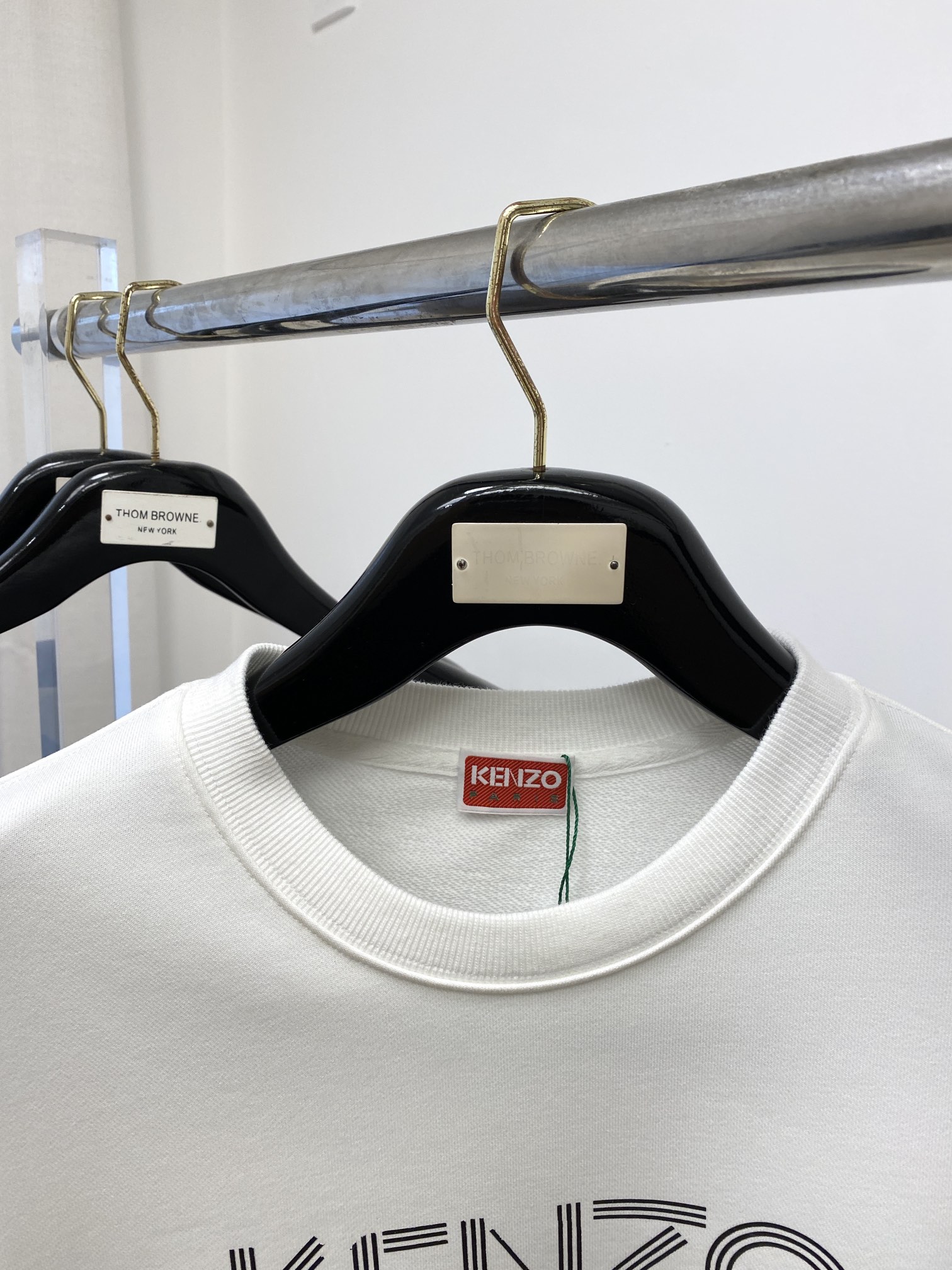  KENZO、新品卫衣，帅气时尚，胸前顶级印花图案字母logo，简约百搭款。面料棉 不仅挺括，保持潮流的