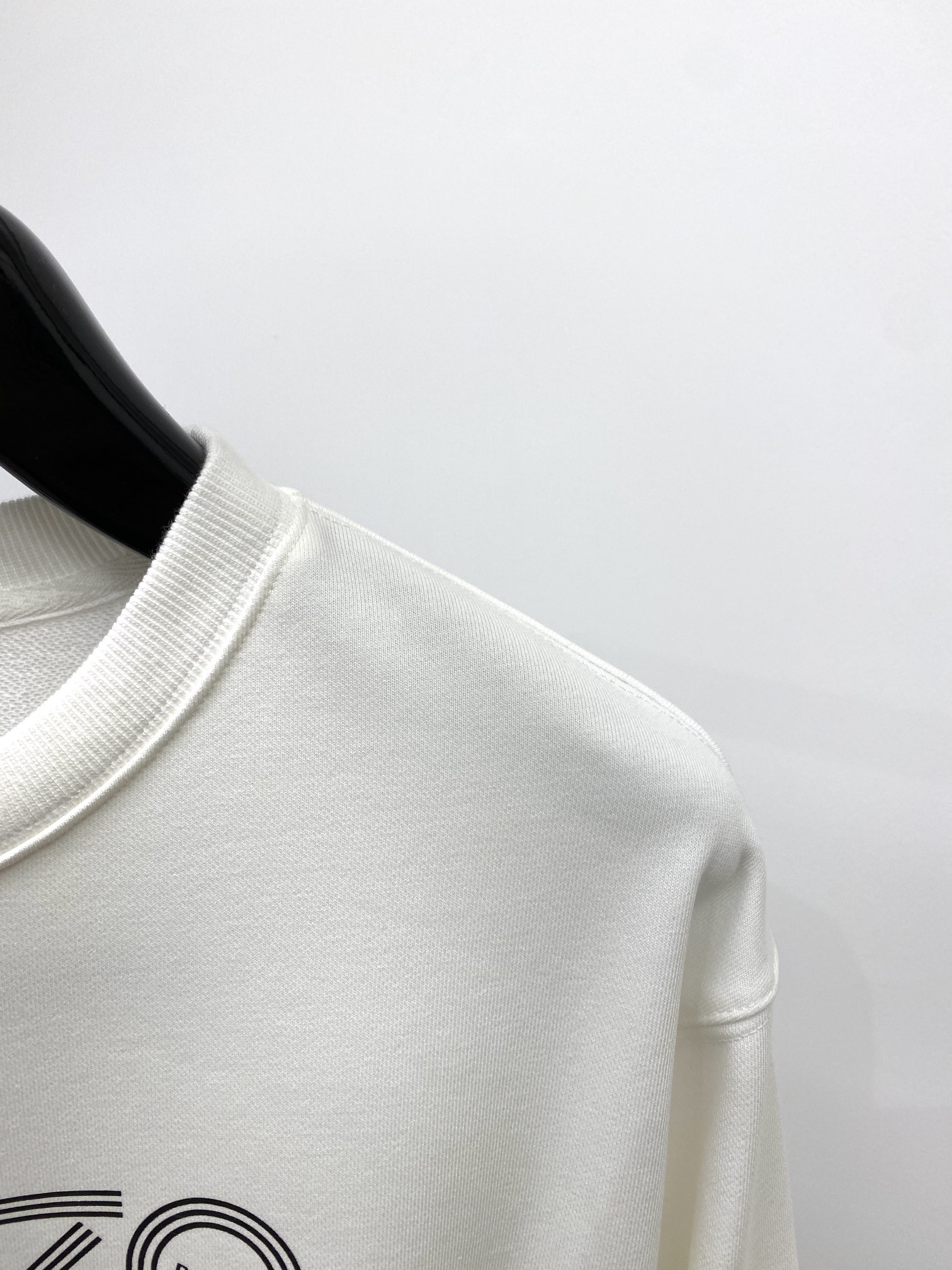  KENZO、新品卫衣，帅气时尚，胸前顶级印花图案字母logo，简约百搭款。面料棉 不仅挺括，保持潮流的