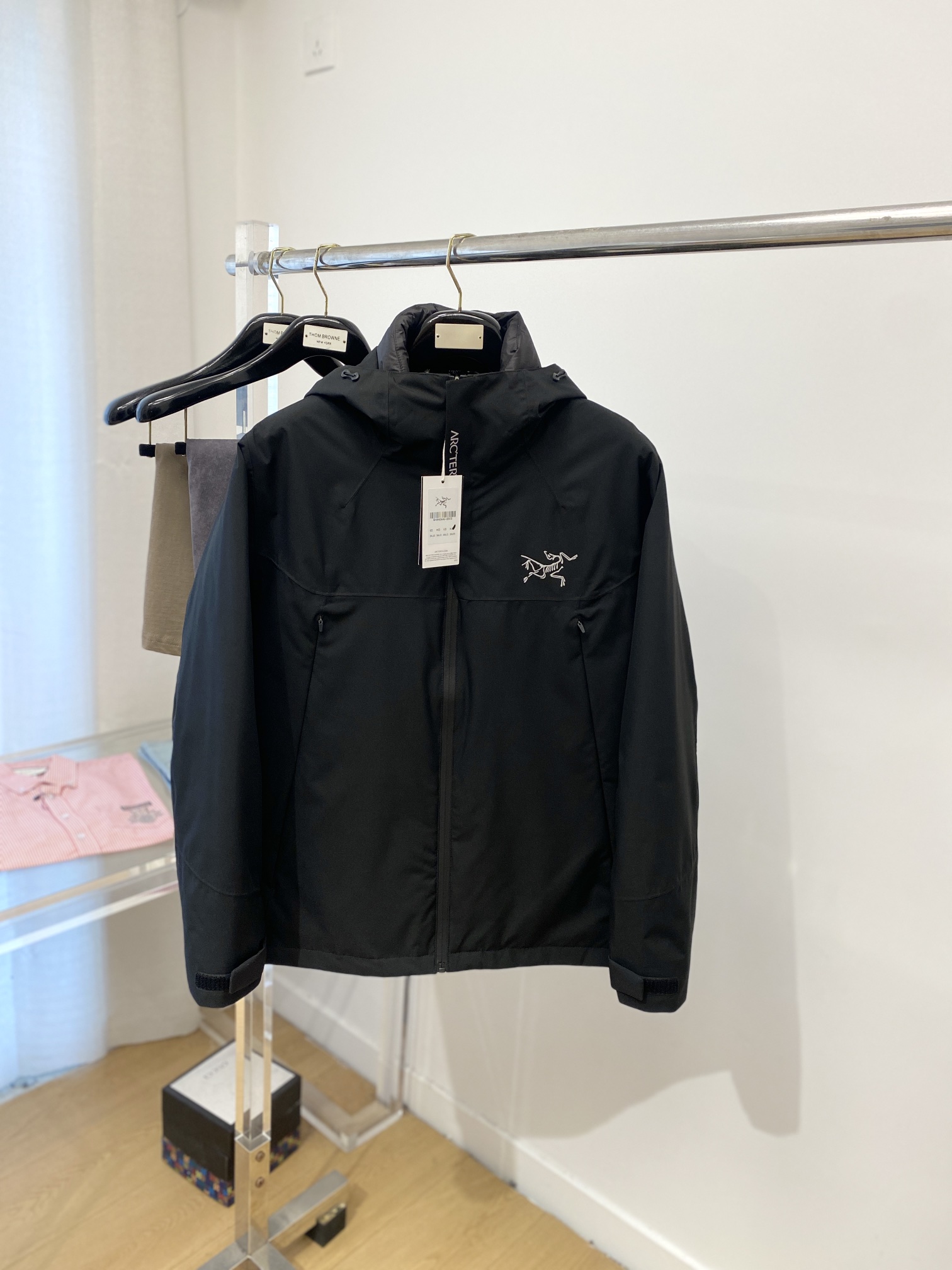  始祖鸟、新品可拆卸羽绒夹克外套，时尚帅气，胸前顶级印花图案logo，简约百搭款，定制原版面料，不仅挺括