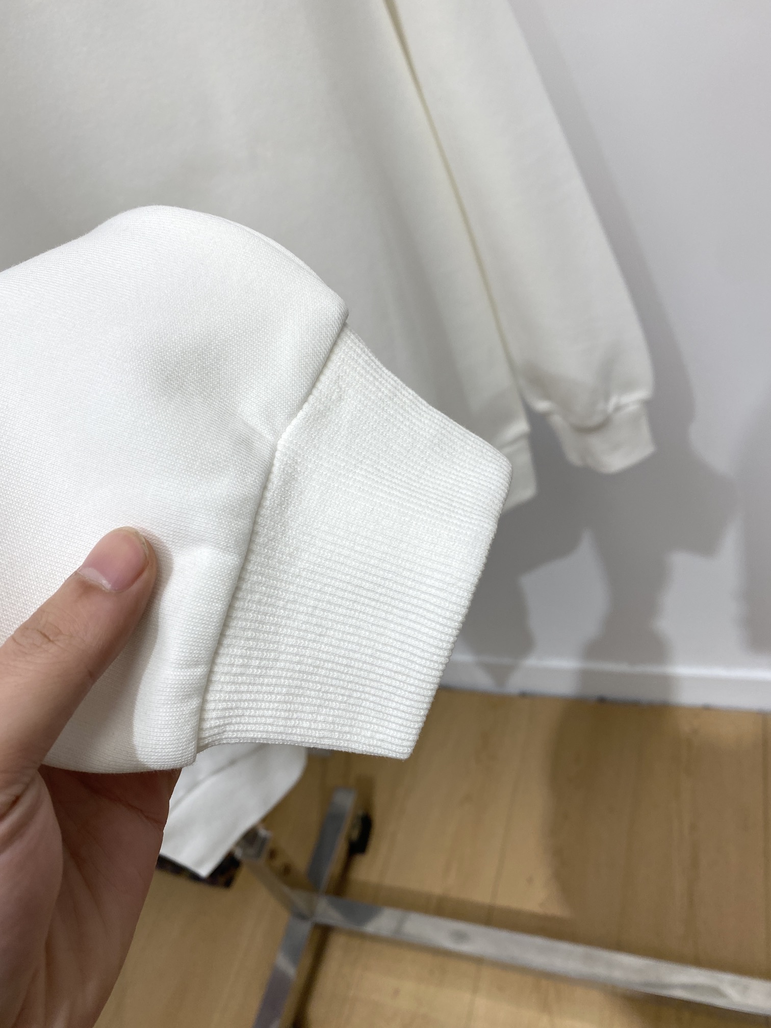 始祖鸟、2024新品卫衣，帅气时尚，胸前顶级印花图案logo，简约百搭款。面料棉 不仅挺括，保持潮流的廓