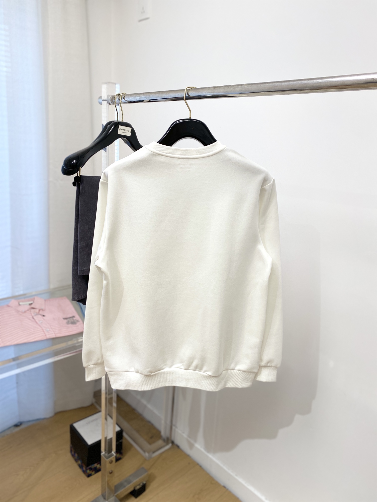 始祖鸟、2024新品卫衣，帅气时尚，胸前顶级印花图案logo，简约百搭款。面料棉 不仅挺括，保持潮流的廓