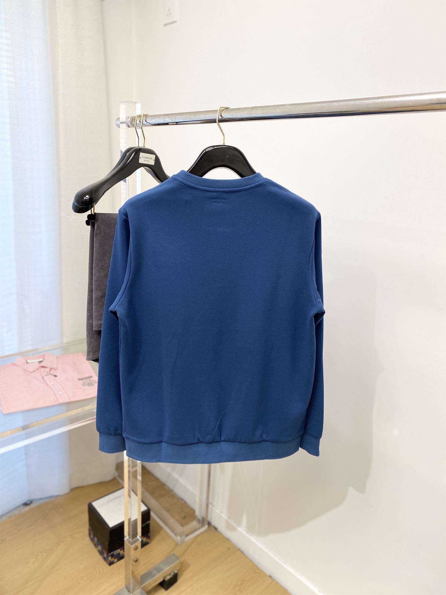 始祖鸟、2024新品卫衣，帅气时尚，胸前顶级印花图案logo，简约百搭款。面料棉 不仅挺括，保持潮流的廓