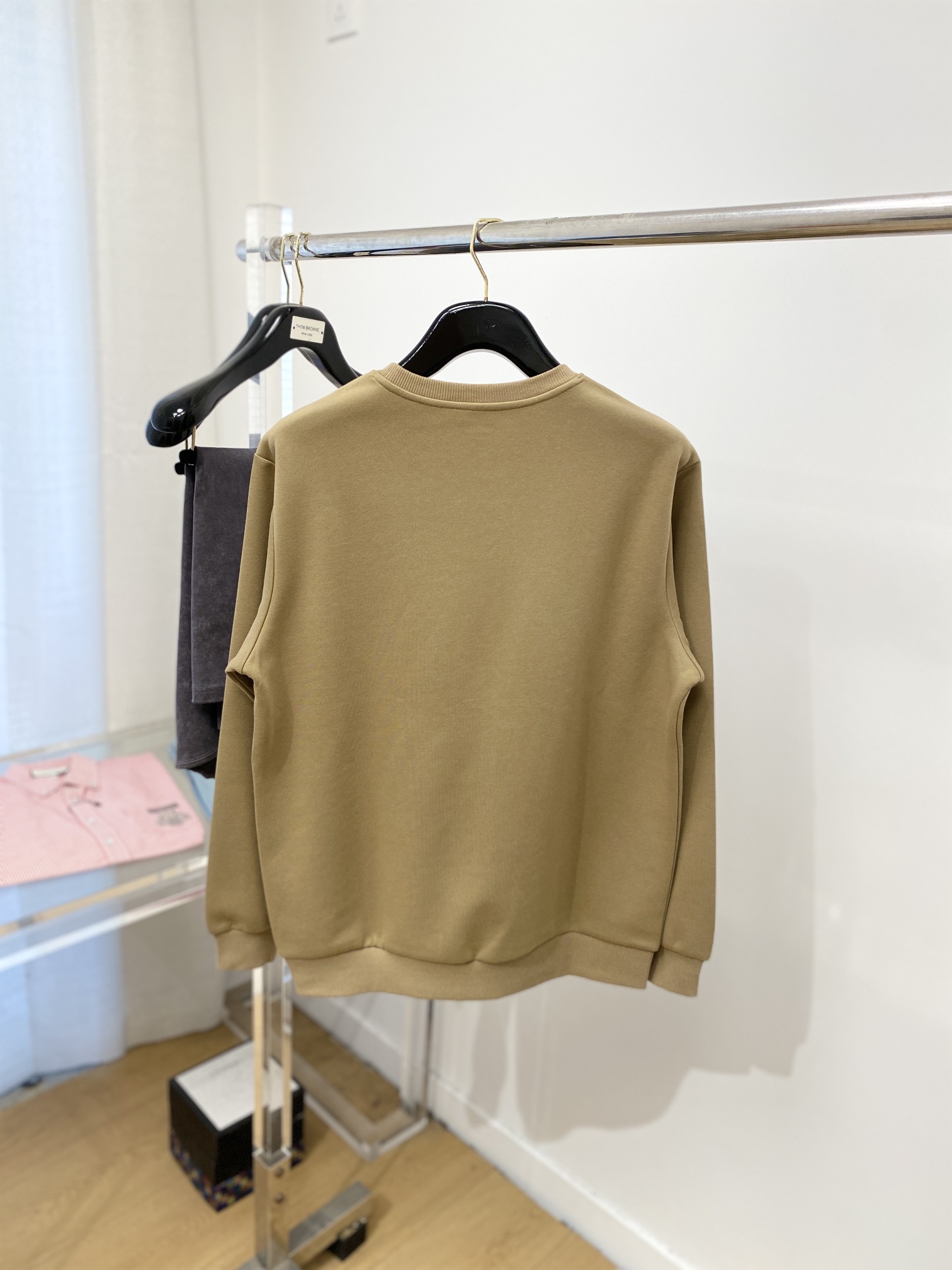 始祖鸟、2024新品卫衣，帅气时尚，胸前顶级印花图案logo，简约百搭款。面料棉 不仅挺括，保持潮流的廓