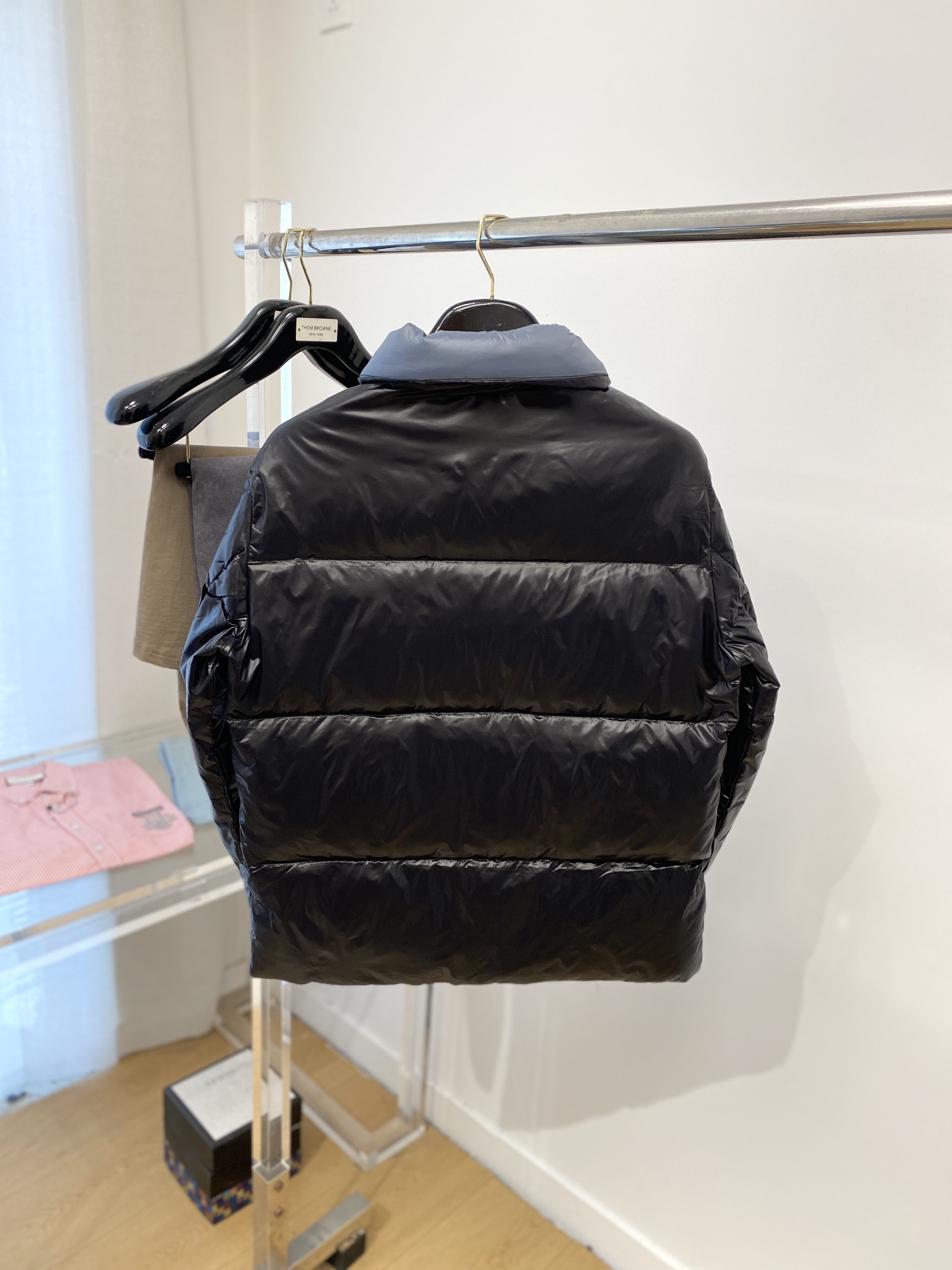 蒙口、2025最新款男士轻薄羽绒服、面料柔软舒适 ．上身版型超赞 ．拉链．辅料都是客供 、进口面料，轻便